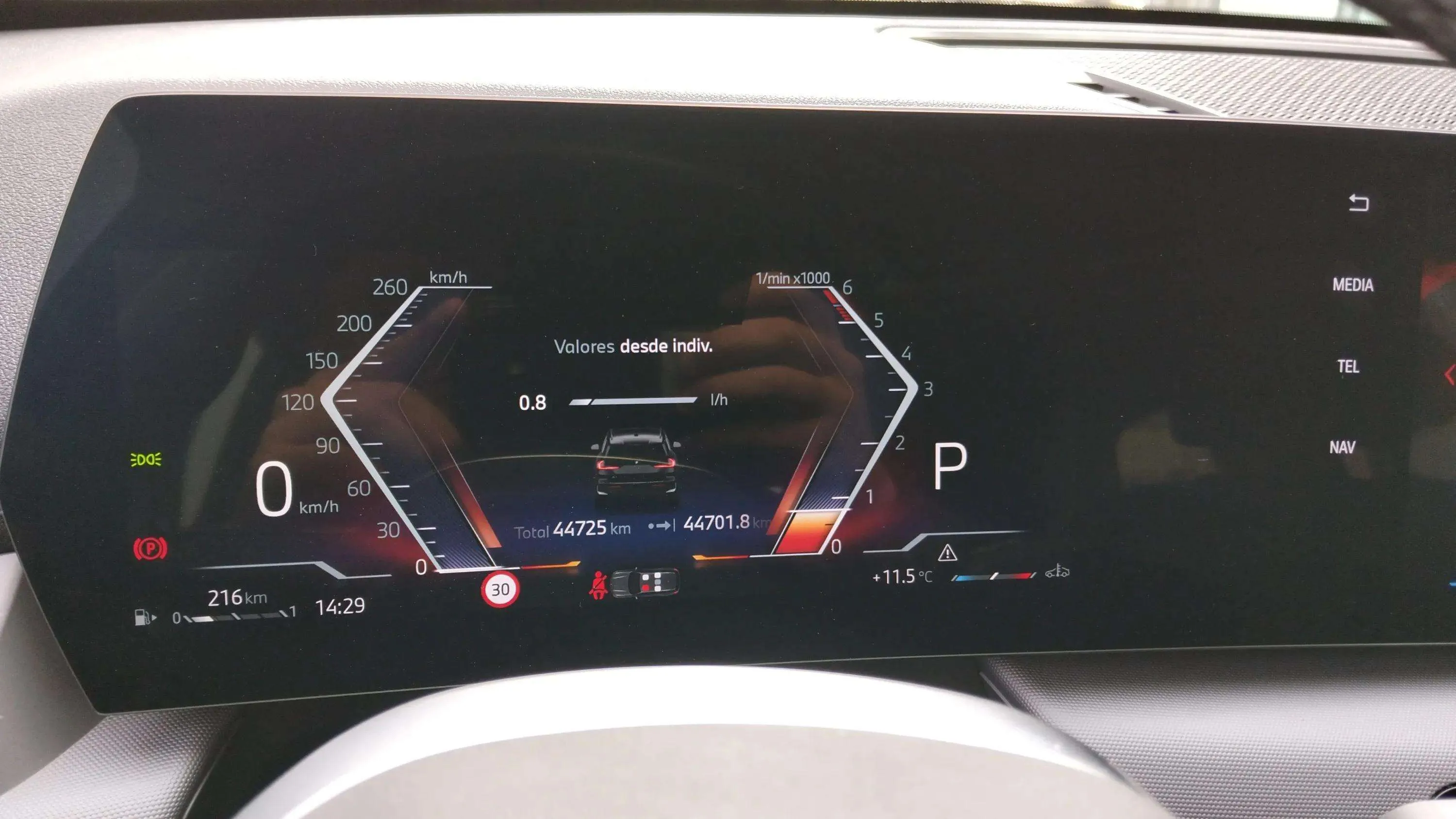 BMW X1 sDrive18d - foto 14