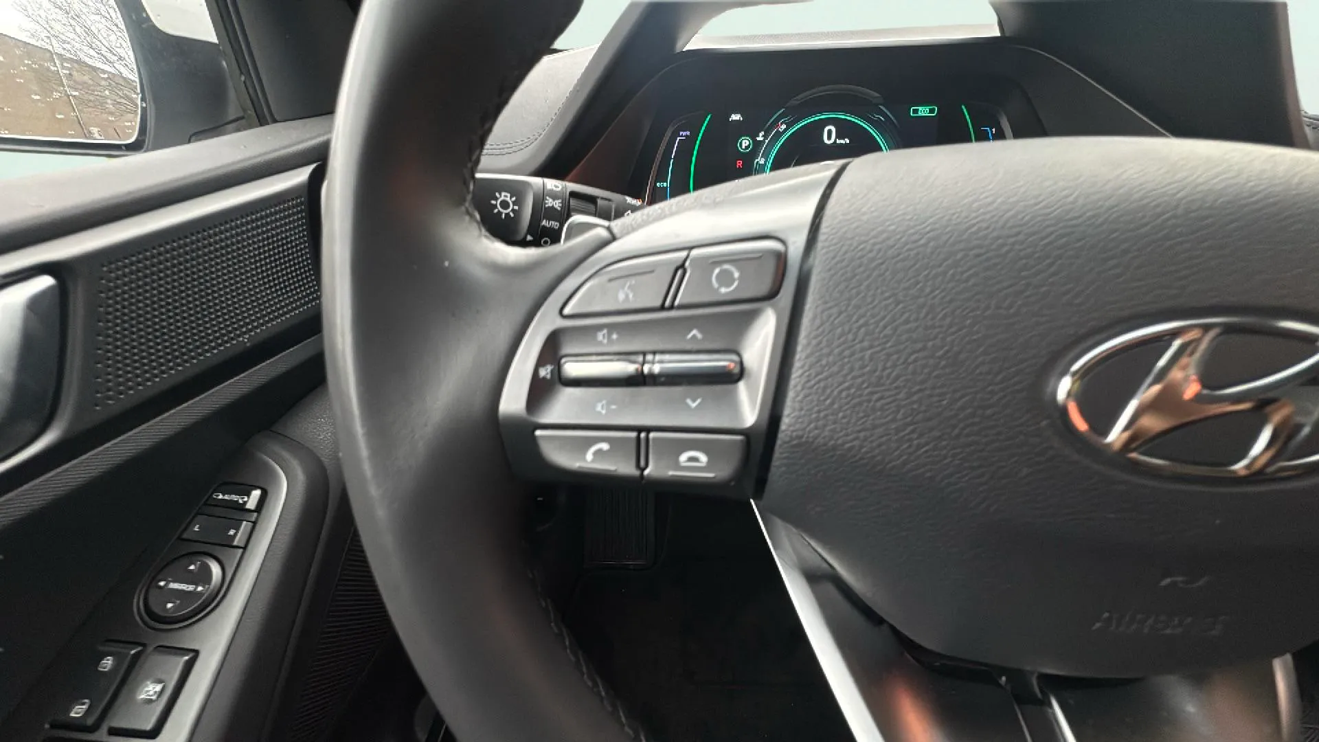 Hyundai Ioniq 1.6 GDI PHEV Style DCT - foto 6