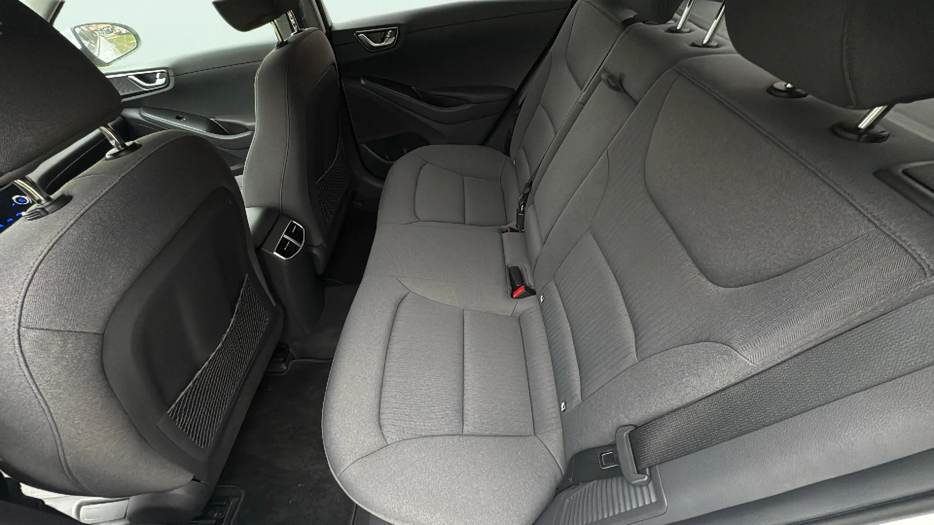 Hyundai Ioniq 1.6 GDI PHEV Style DCT - foto 24
