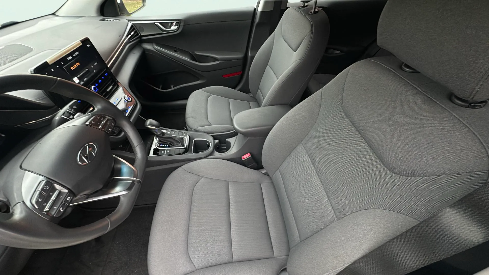 Hyundai Ioniq 1.6 GDI PHEV Style DCT - foto 23