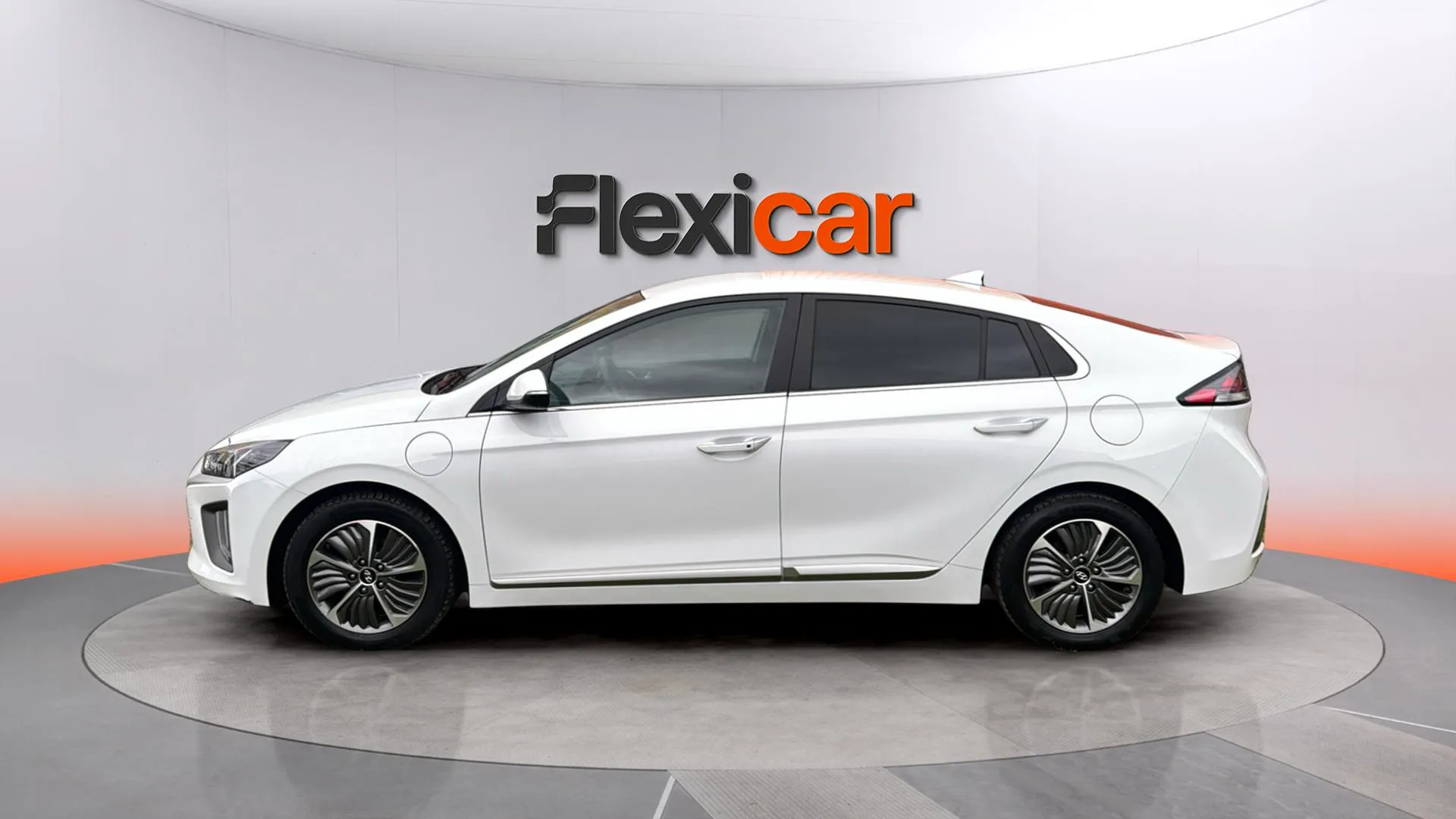 Hyundai Ioniq 1.6 GDI PHEV Style DCT - foto 5