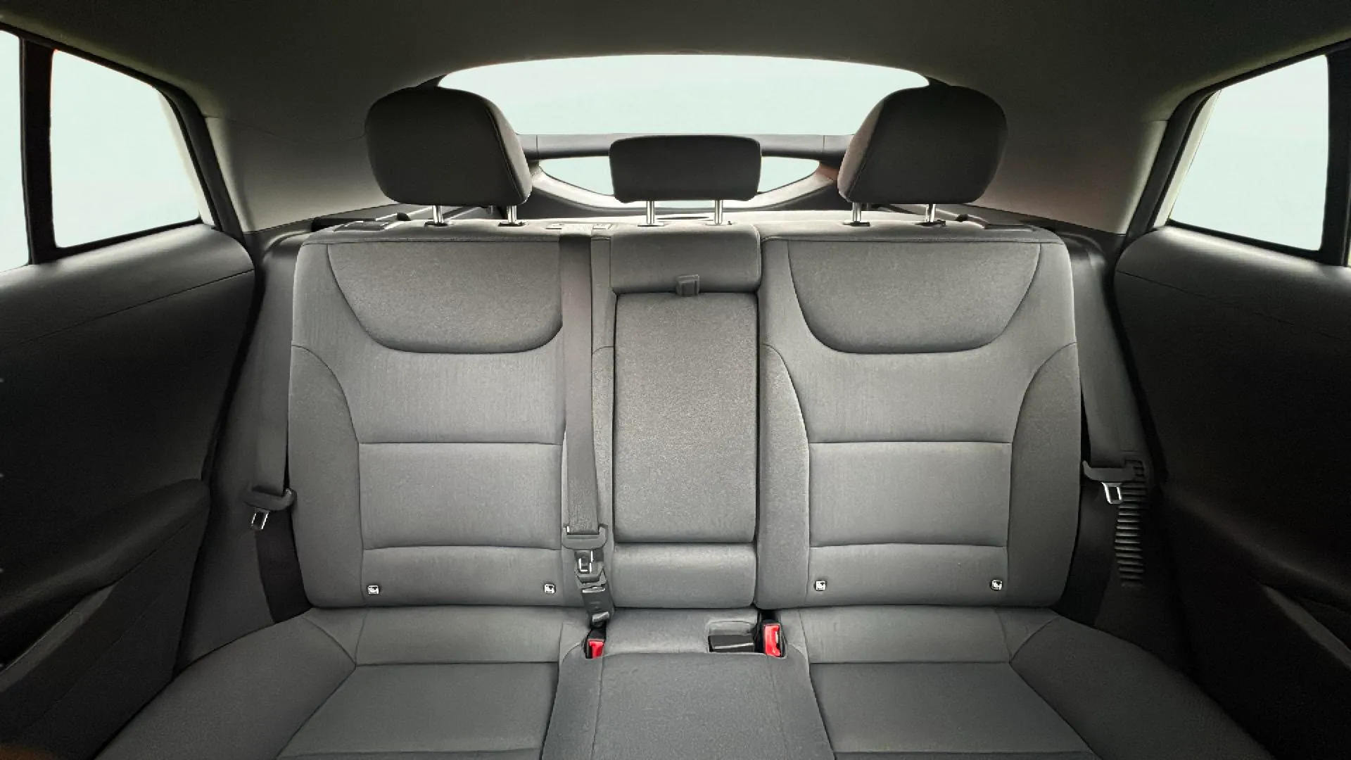 Hyundai Ioniq 1.6 GDI PHEV Style DCT - foto 14