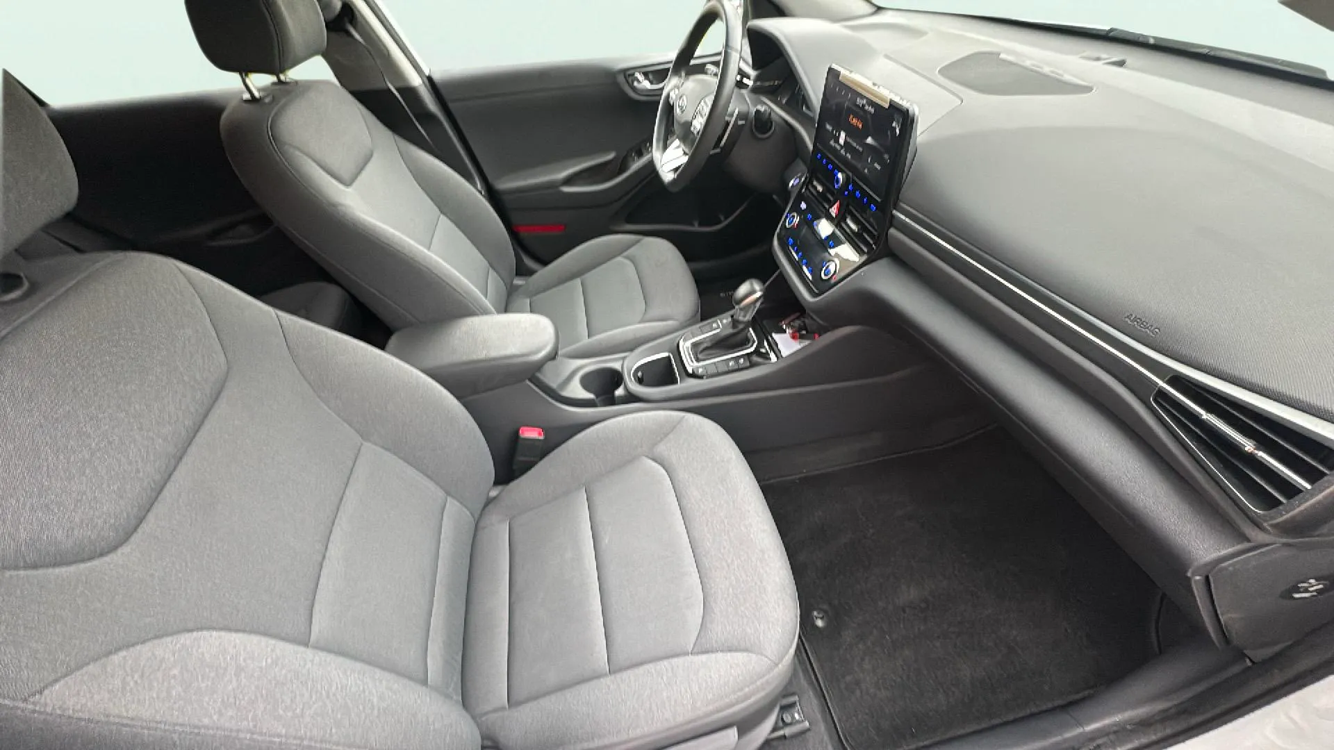 Hyundai Ioniq 1.6 GDI PHEV Style DCT - foto 12