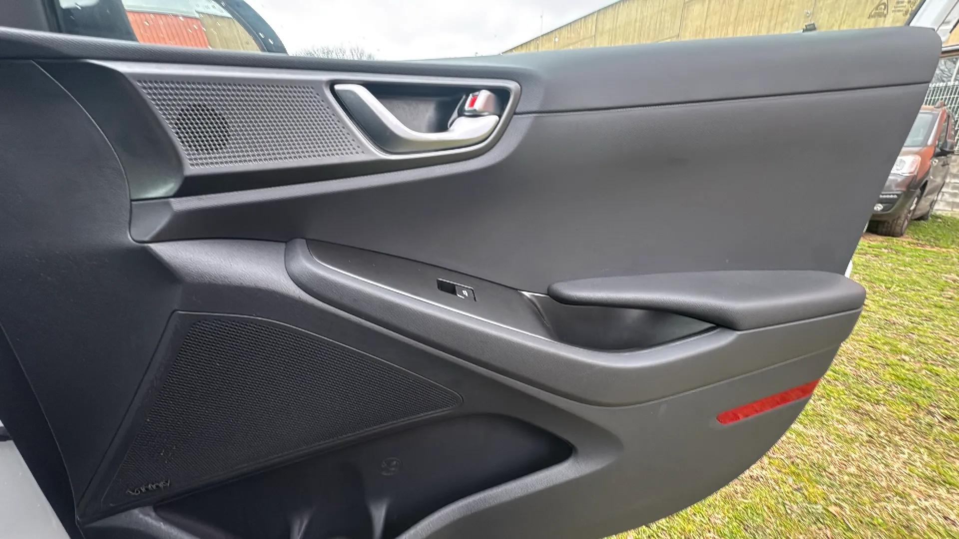 Hyundai Ioniq 1.6 GDI PHEV Style DCT - foto 17