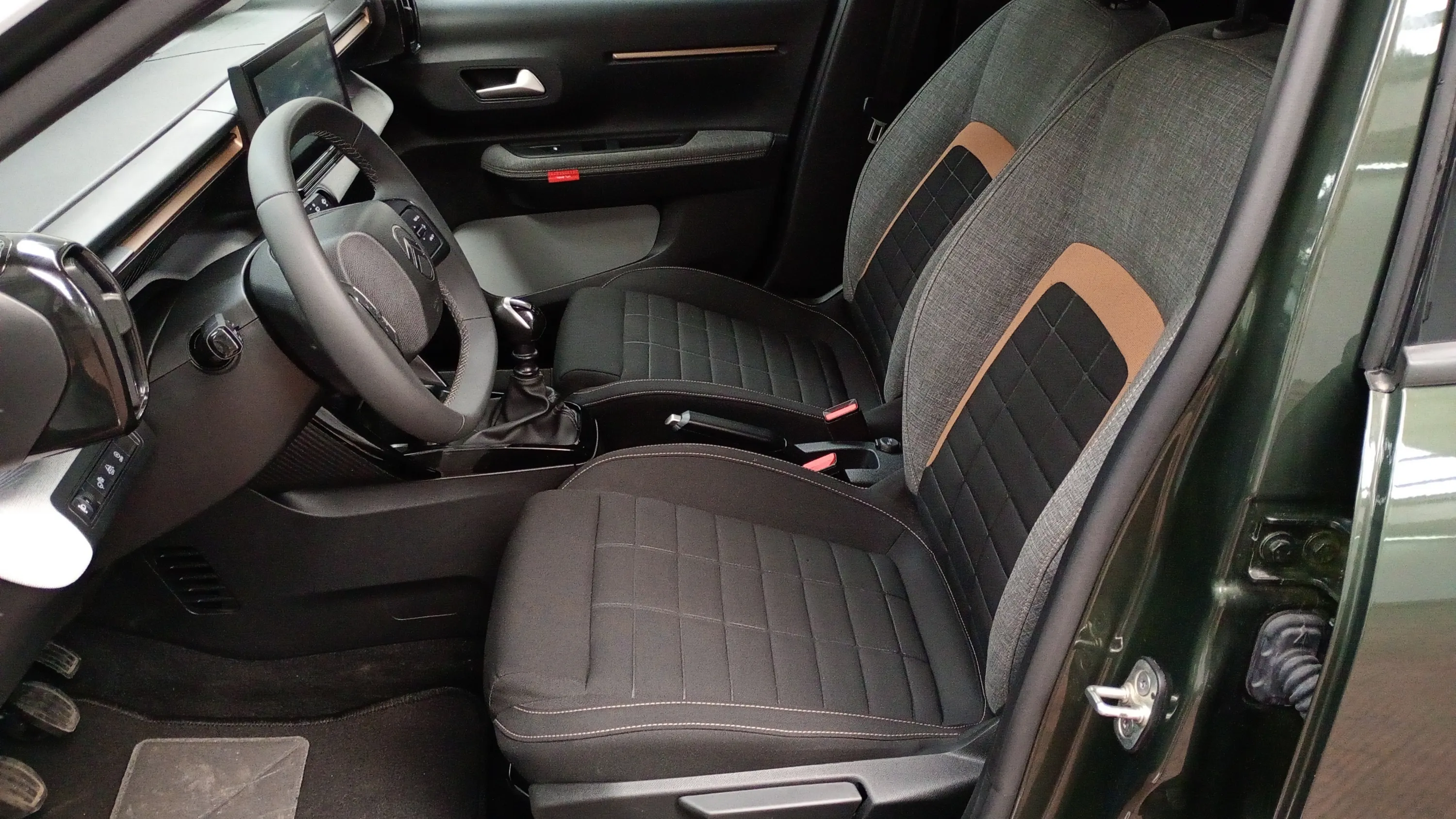 Citroën C3 Aircross Turbo BVM6 Plus - foto 16