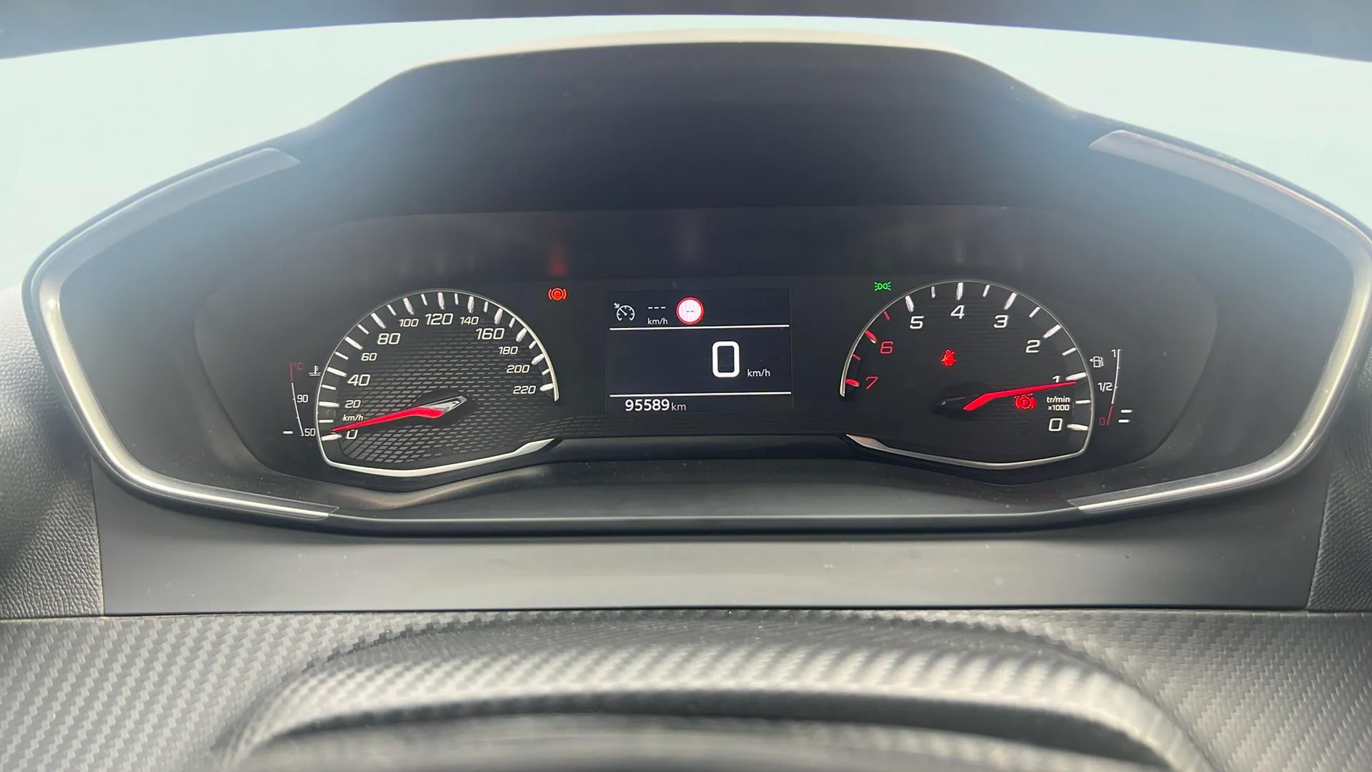 Peugeot 2008 Active Pack PureTech 100 BVM6 - foto 8
