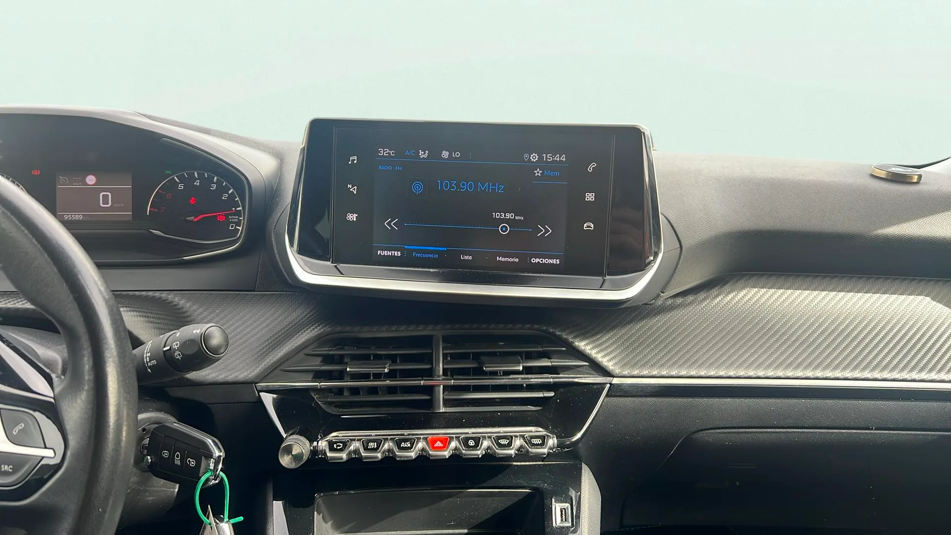 Peugeot 2008 Active Pack PureTech 100 BVM6 - foto 6
