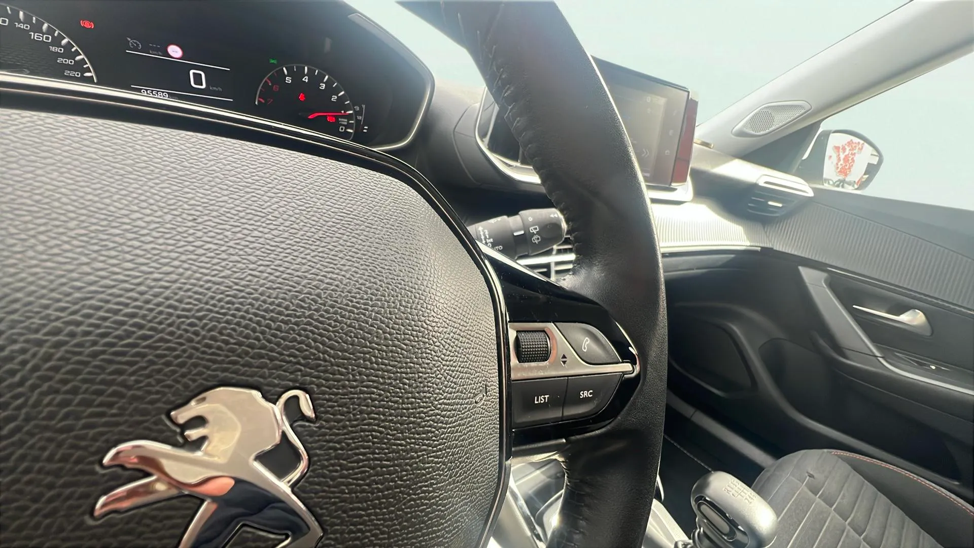 Peugeot 2008 Active Pack PureTech 100 BVM6 - foto 16