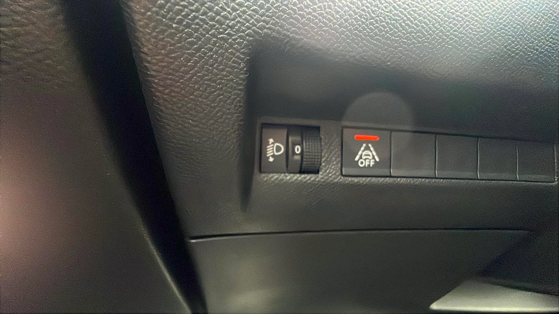 Peugeot 2008 Active Pack PureTech 100 BVM6 - foto 15