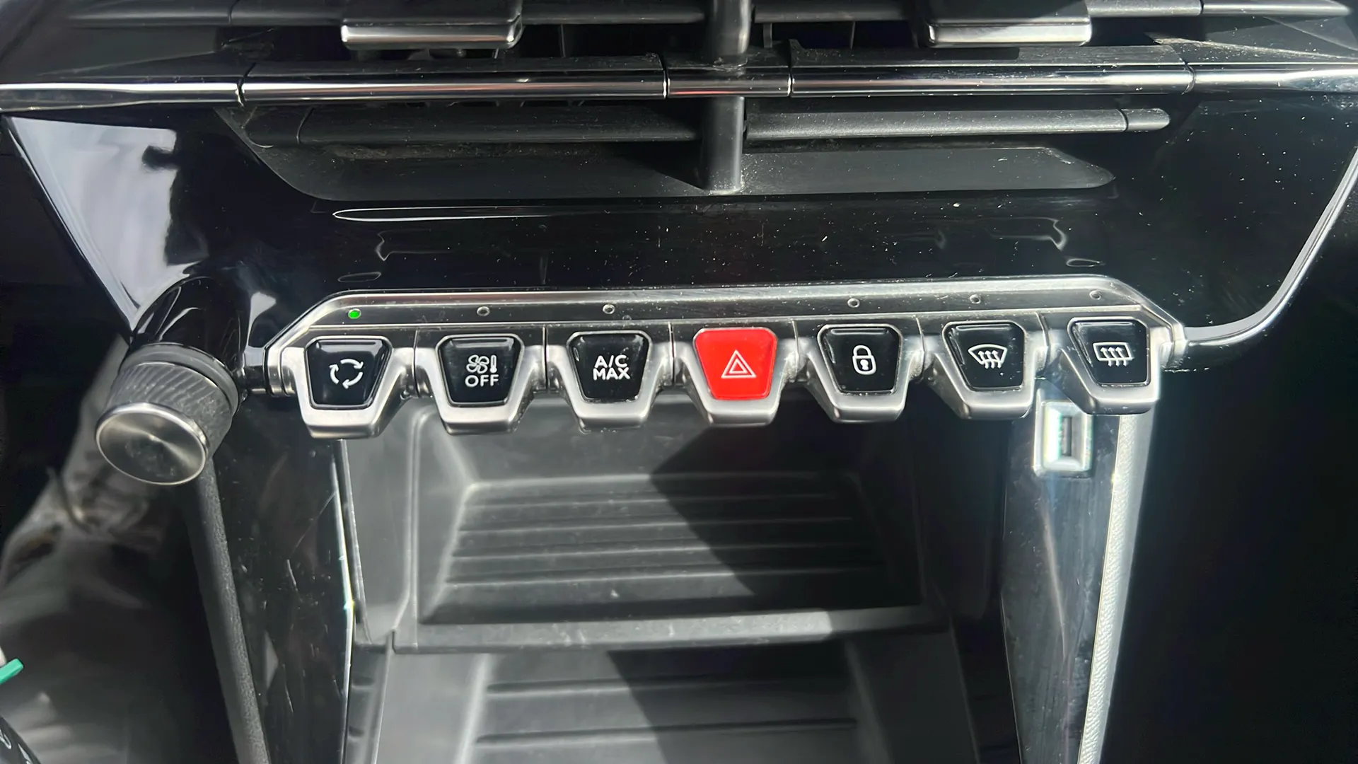 Peugeot 2008 Active Pack PureTech 100 BVM6 - foto 18