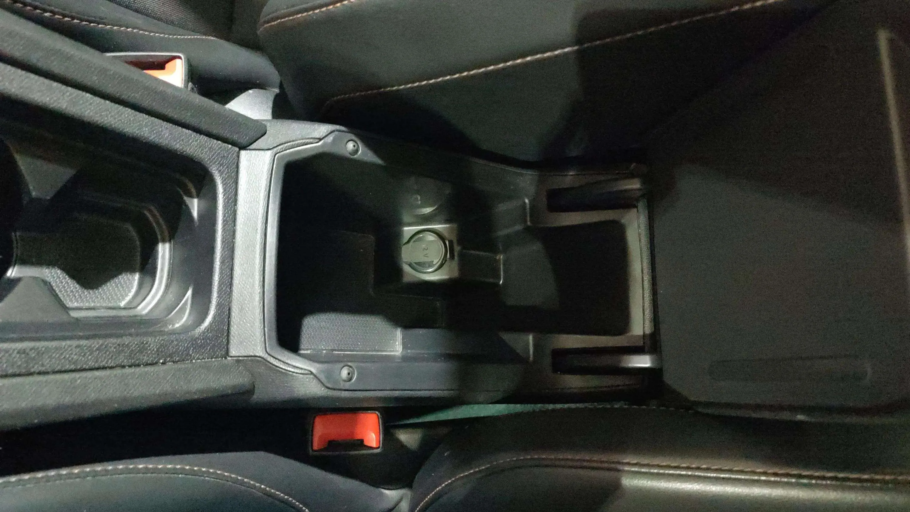 Cupra Formentor 1.5 TSI DSG - foto 24