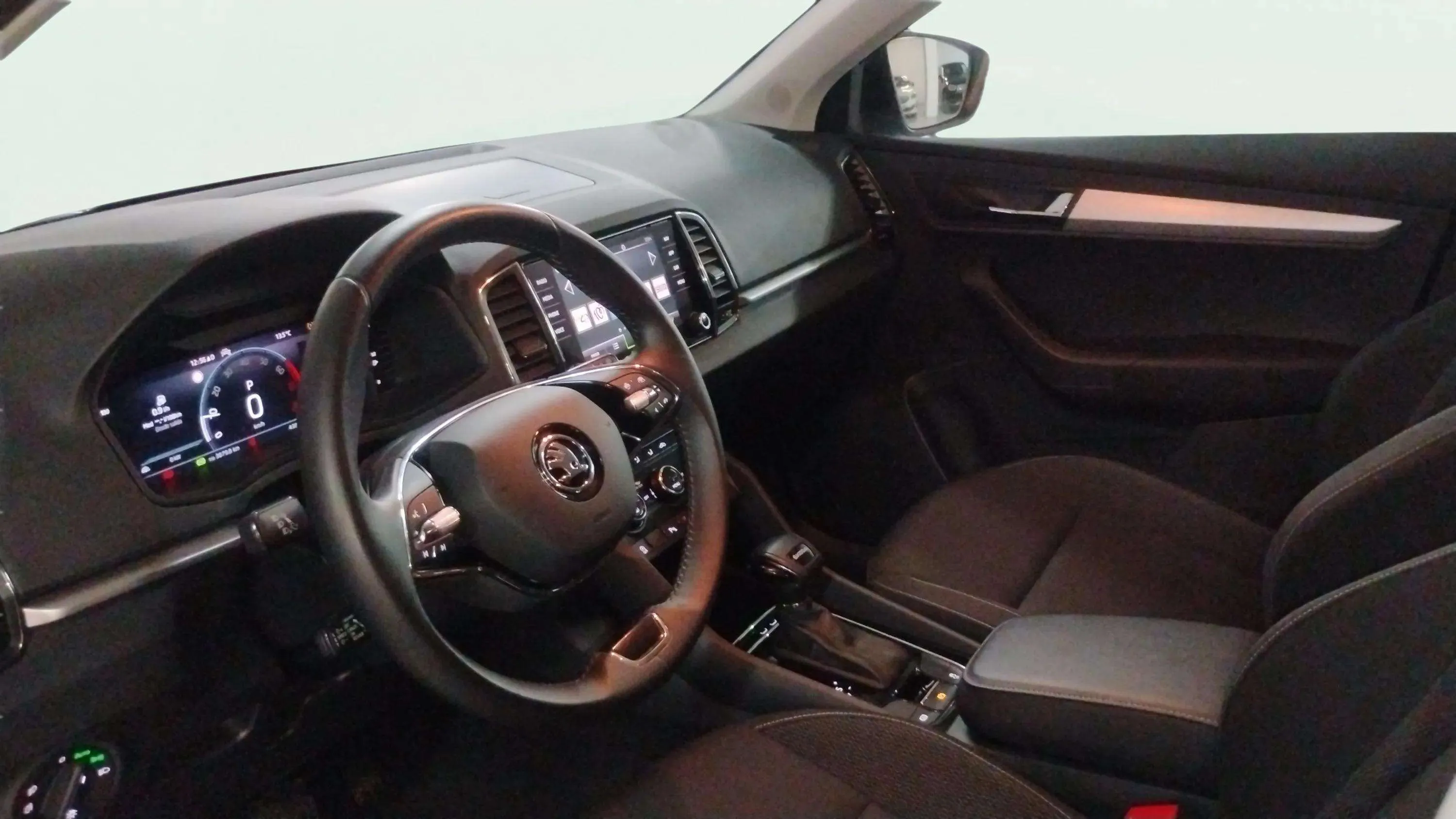 Škoda Karoq 1.5 TSI DSG ACT Ambition - foto 6