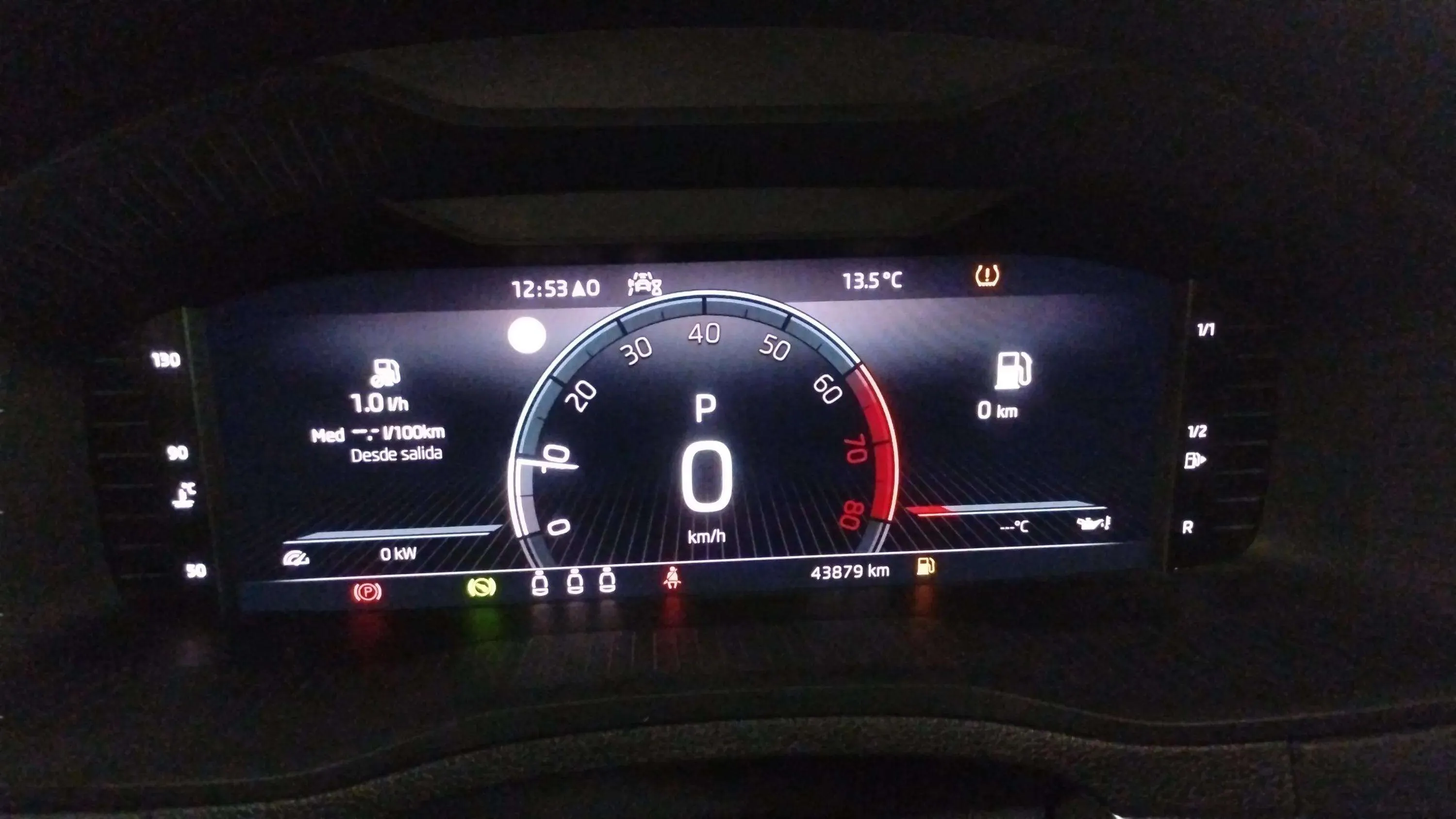 Škoda Karoq 1.5 TSI DSG ACT Ambition - foto 21