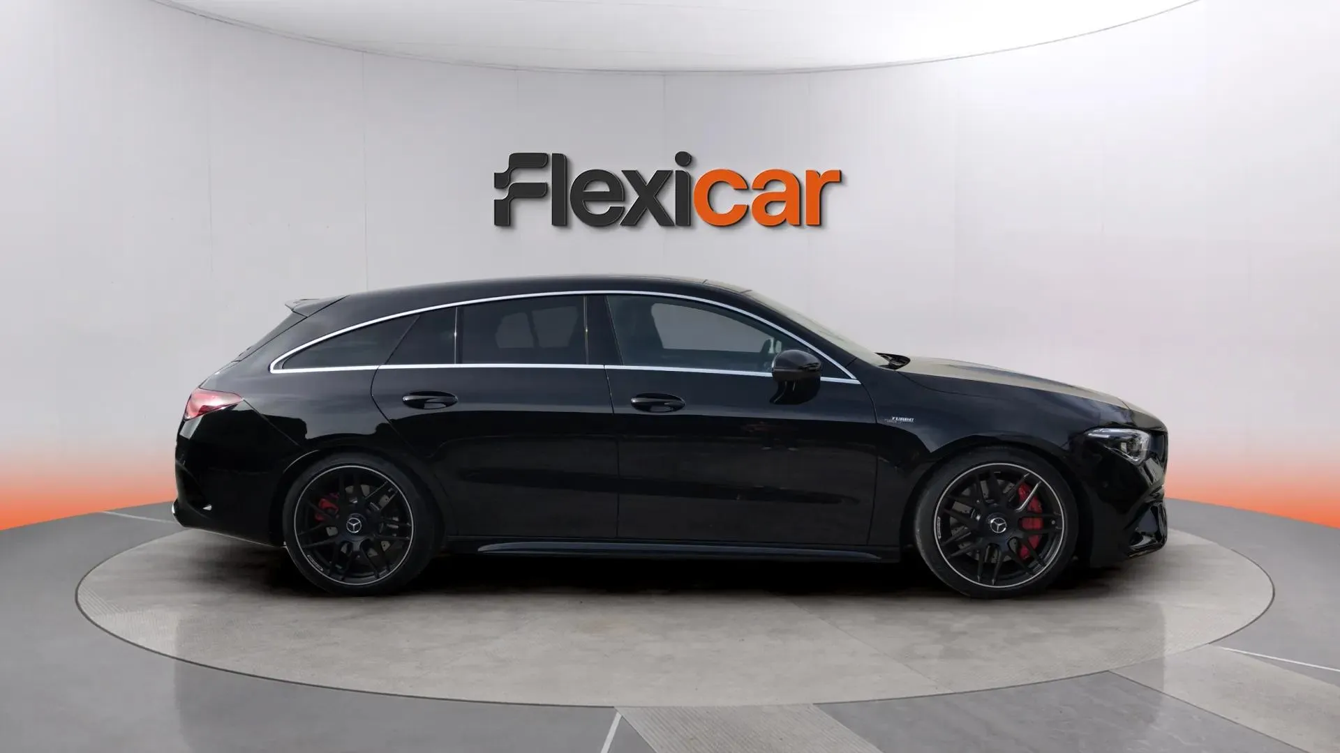 Mercedes-Benz CLA Mercedes-AMG 45 4MATIC+ Shooting Bra - foto 3