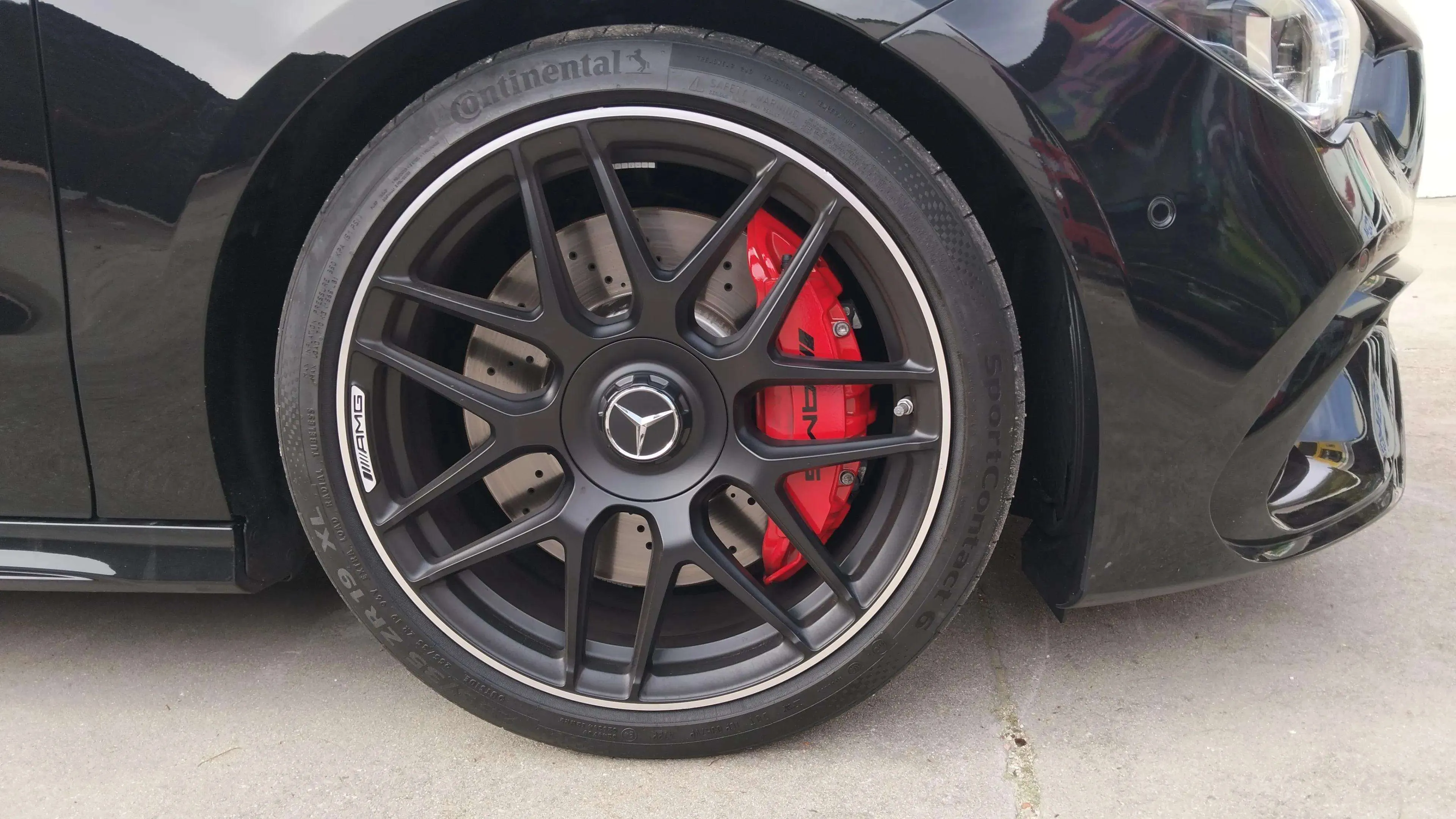 Mercedes-Benz CLA Mercedes-AMG 45 4MATIC+ Shooting Bra - foto 19