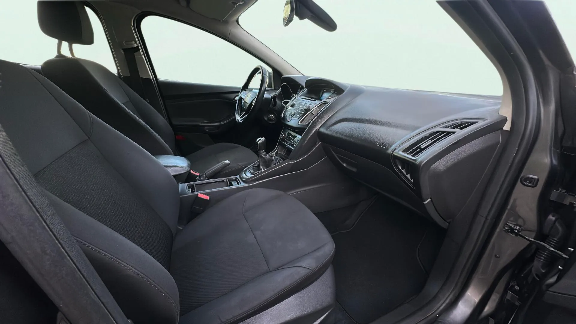 Ford Focus 1.0 EcoBoost Trend - foto 10