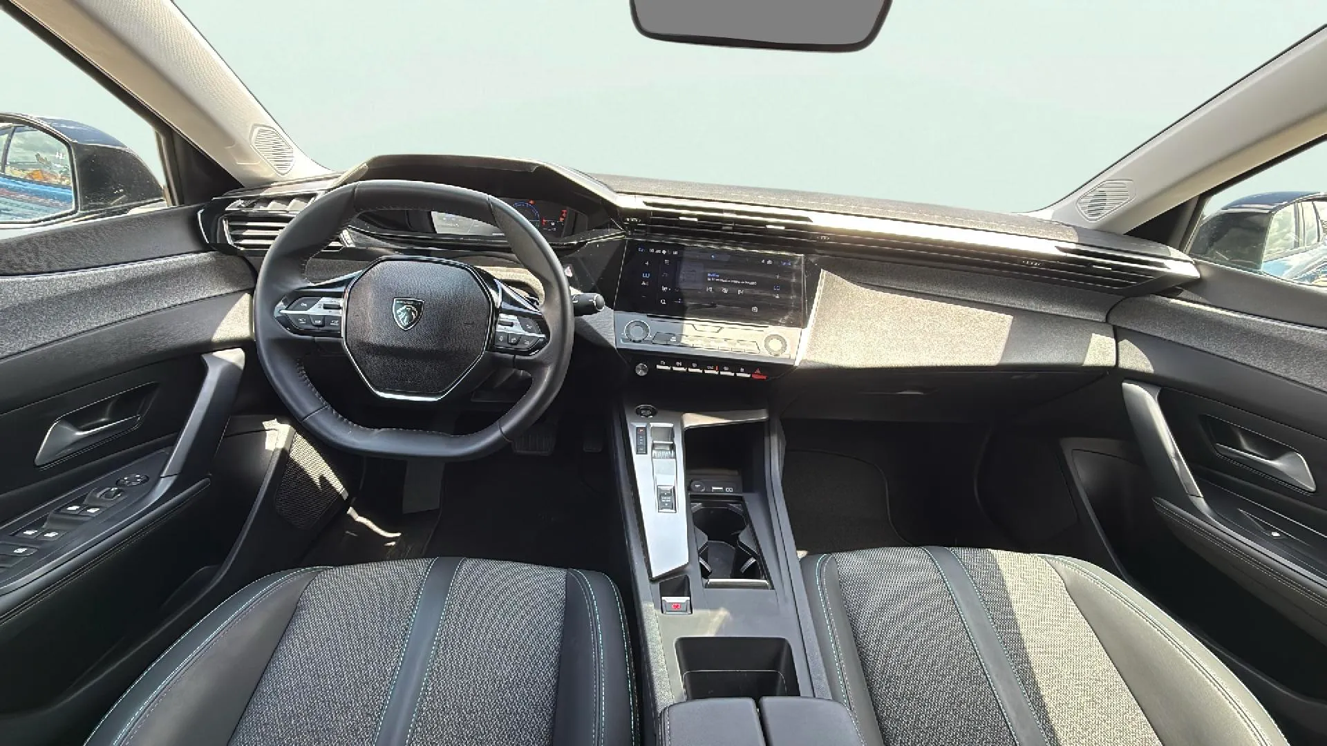 Peugeot 408 Allure Hybrid 145 eDCS6 - foto 10