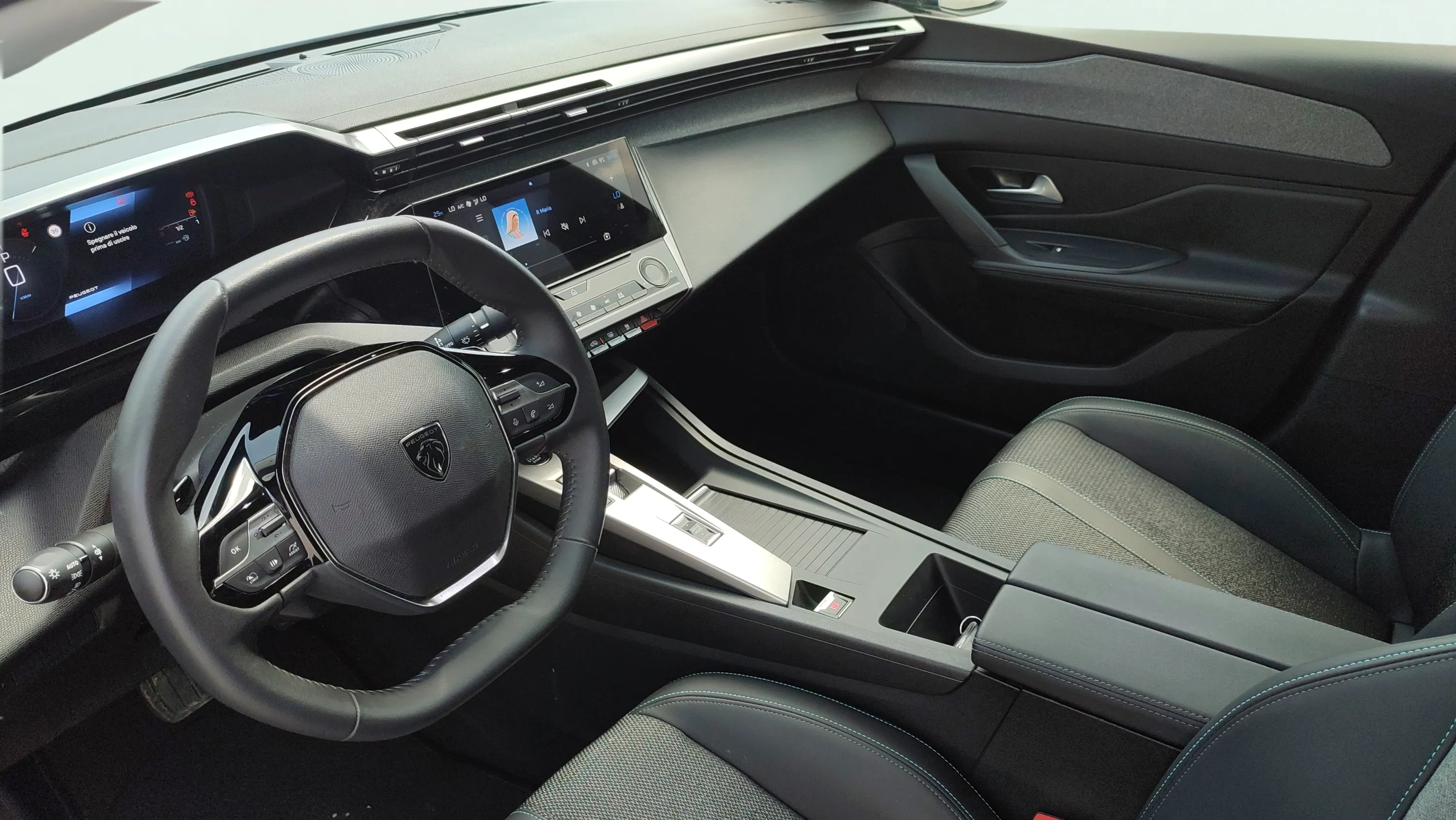 Peugeot 408 Allure Hybrid 145 eDCS6 - foto 10
