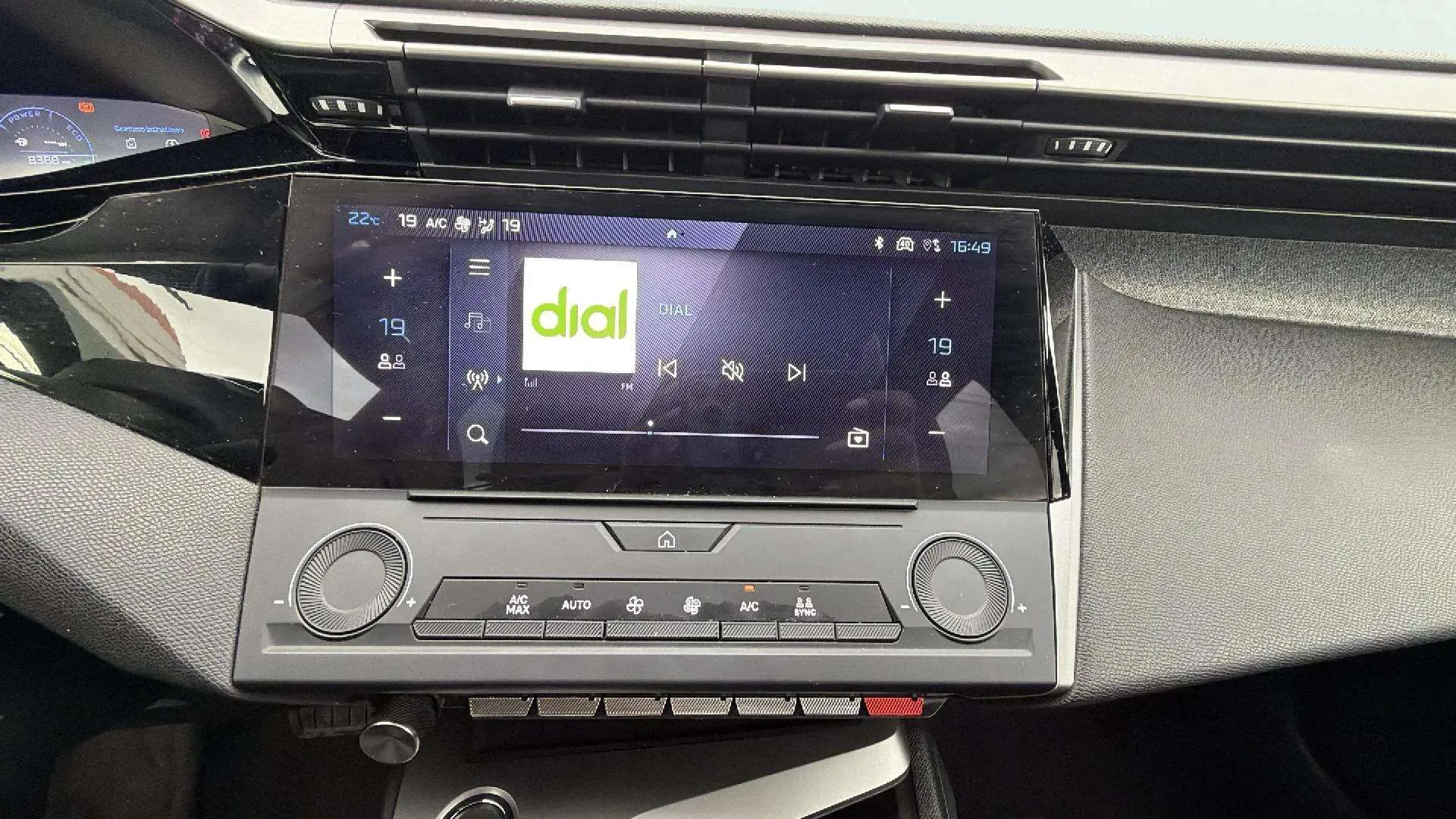 Peugeot 408 Allure Hybrid 136 eDCS6 - foto 14