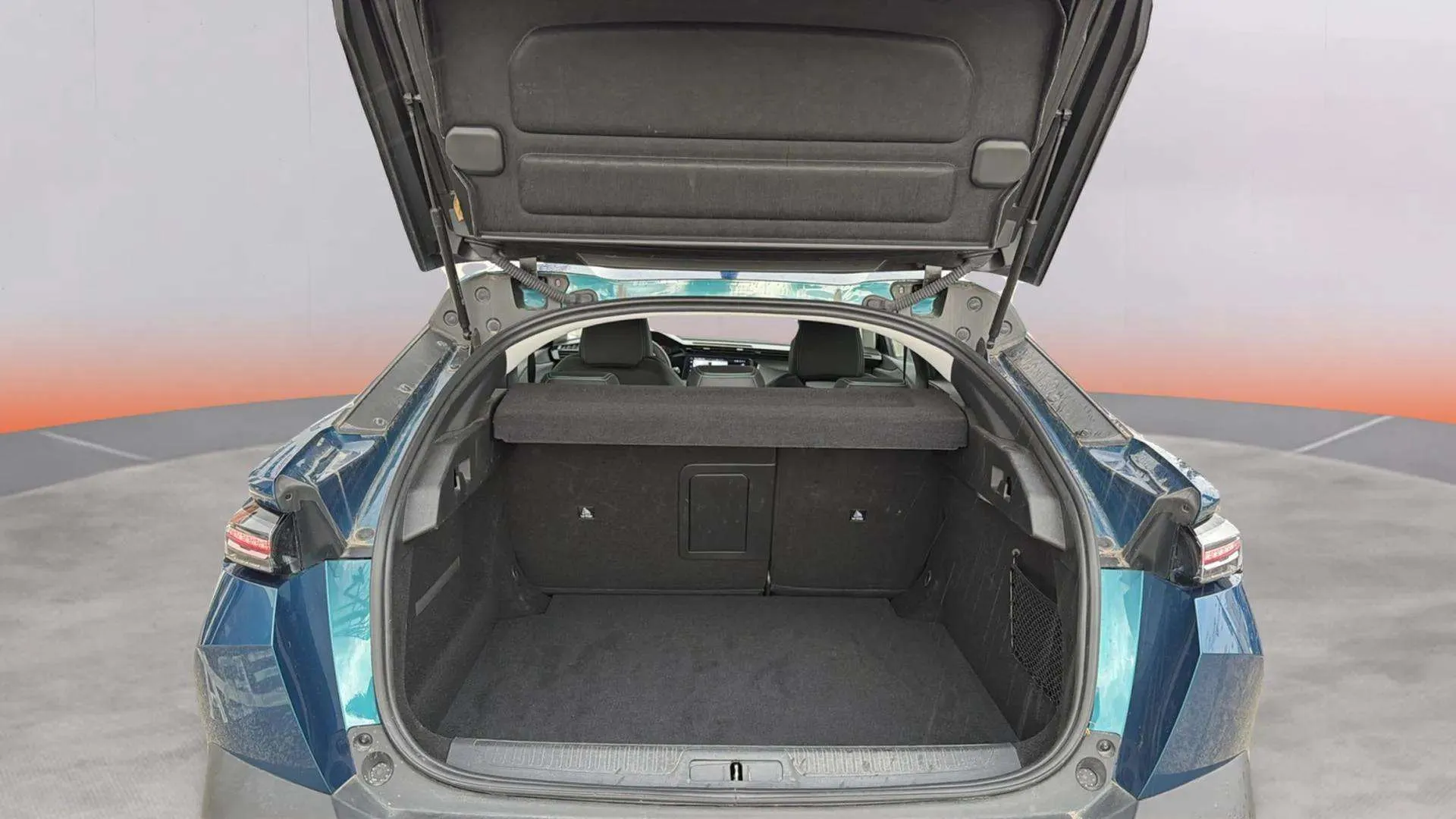 Peugeot 408 Allure Hybrid 136 eDCS6 - foto 18