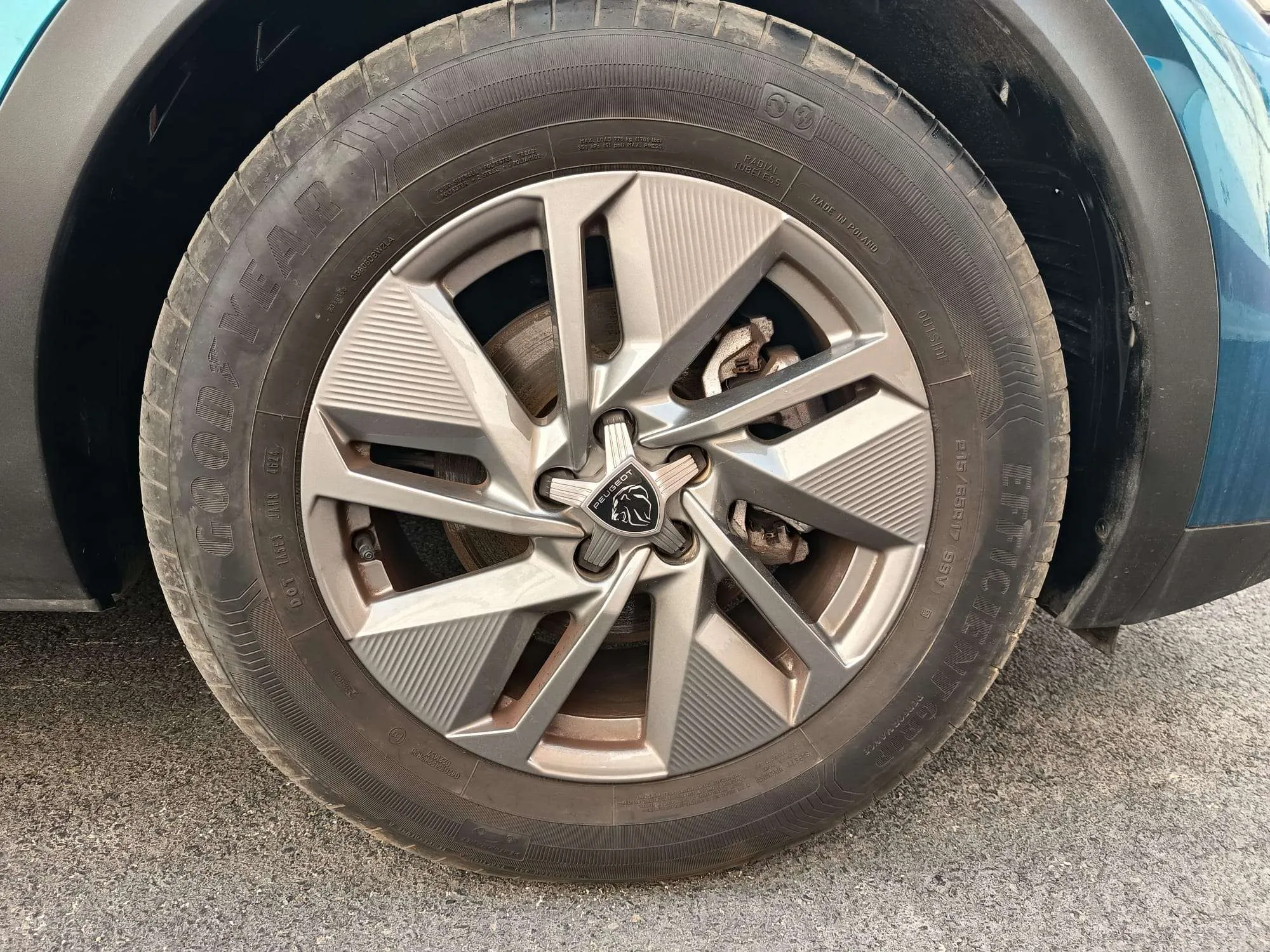Peugeot 408 Allure Hybrid 145 eDCS6 - foto 21