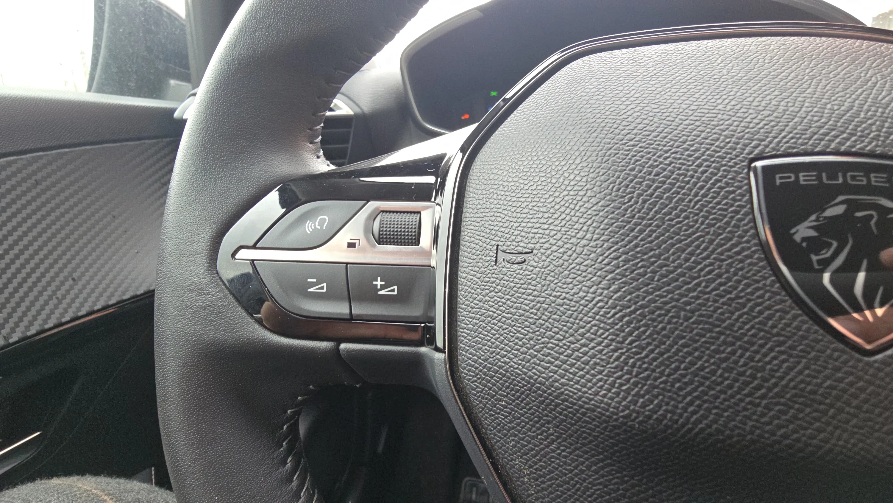Peugeot 208 Allure Gasolina 100 - foto 11