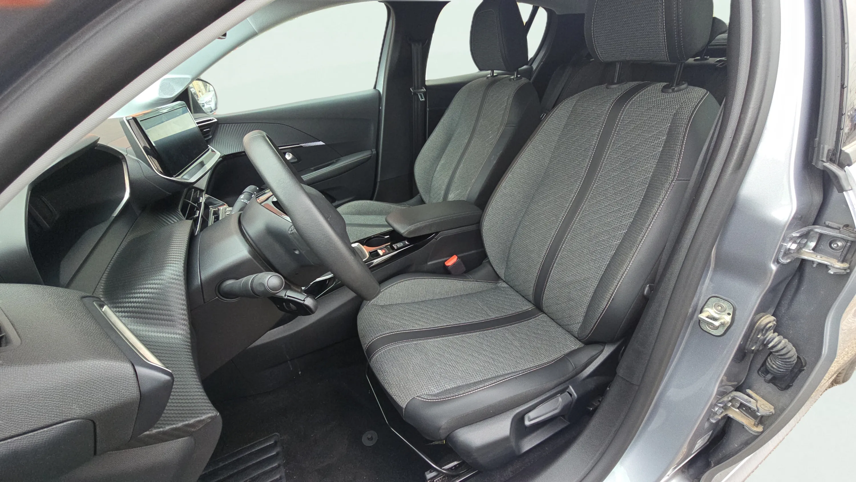 Peugeot 208 Allure Gasolina 100 - foto 8
