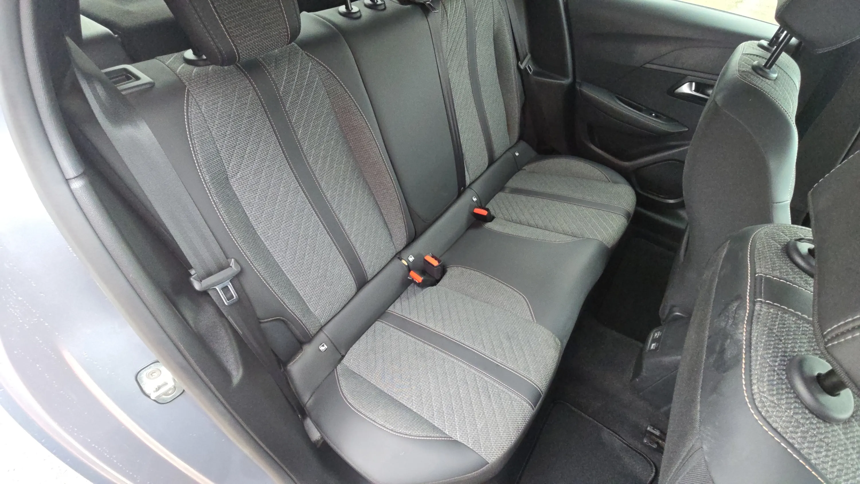 Peugeot 208 Allure Gasolina 100 - foto 17