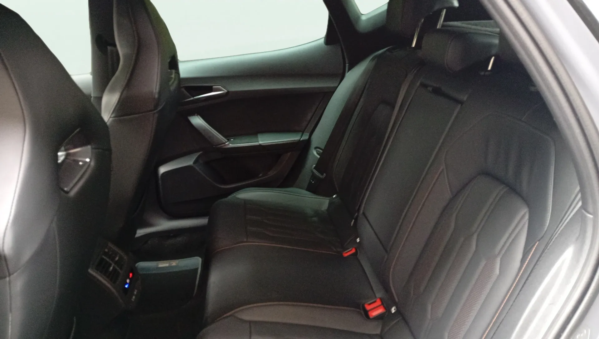 Cupra Formentor 1.4 e-Hybrid DSG - foto 22