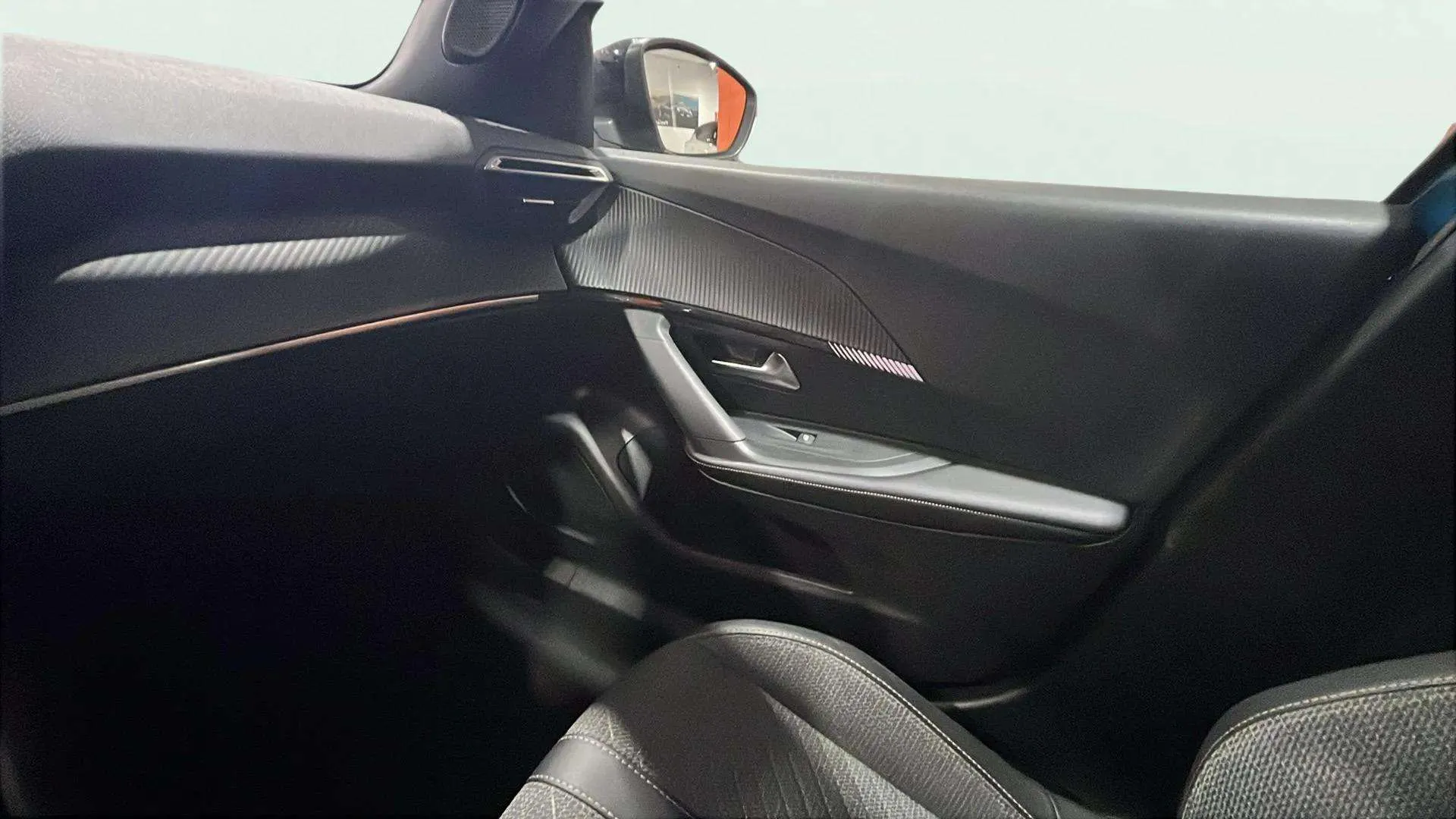 Peugeot 2008 Allure Gasolina 100 - foto 28