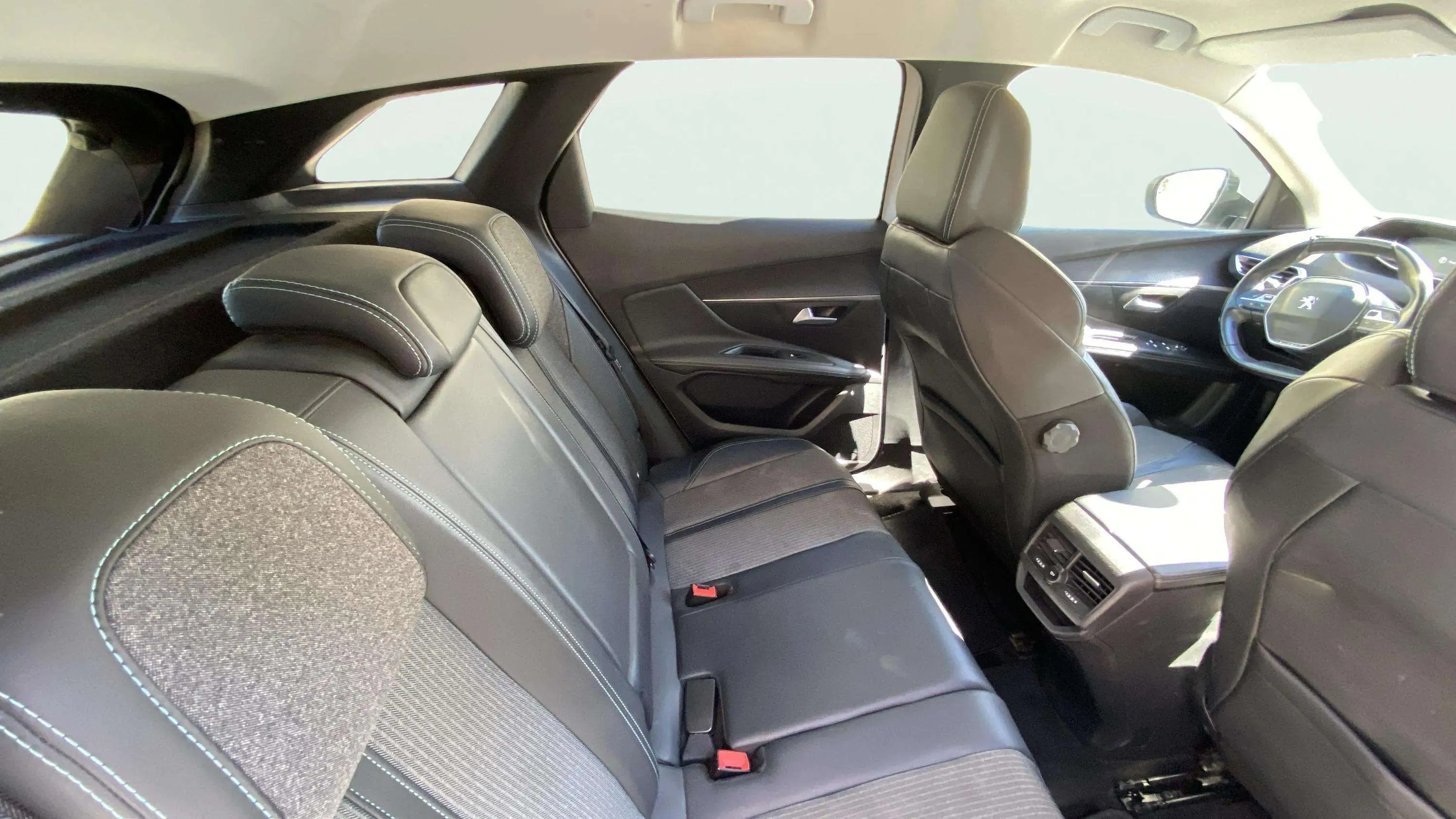 Peugeot 3008 1.2 PureTech Active Pack EAT8 - foto 16