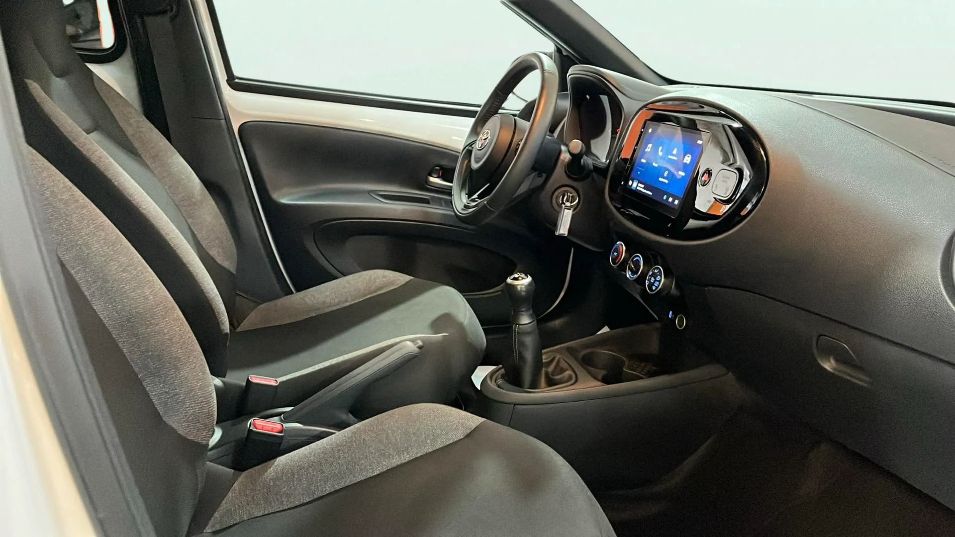 Toyota Aygo X 1.0 VVT-I Chic - foto 15