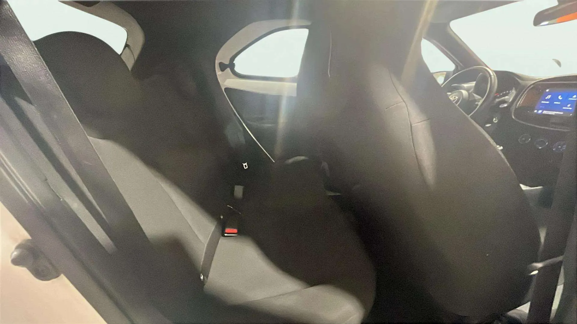Toyota Aygo X 1.0 VVT-I Chic - foto 24