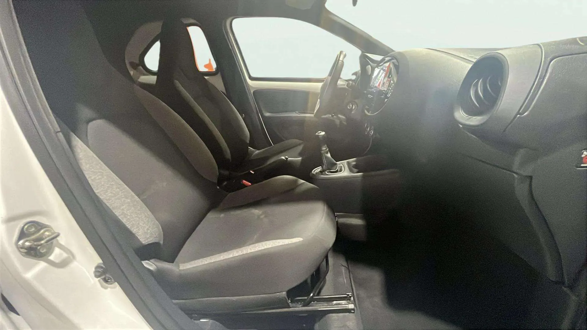 Toyota Aygo X 1.0 VVT-I Chic - foto 23
