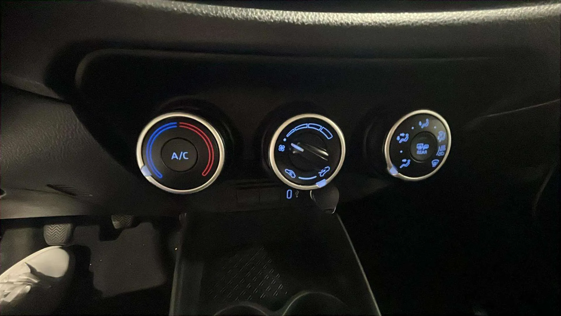 Toyota Aygo X 1.0 VVT-I Chic - foto 19