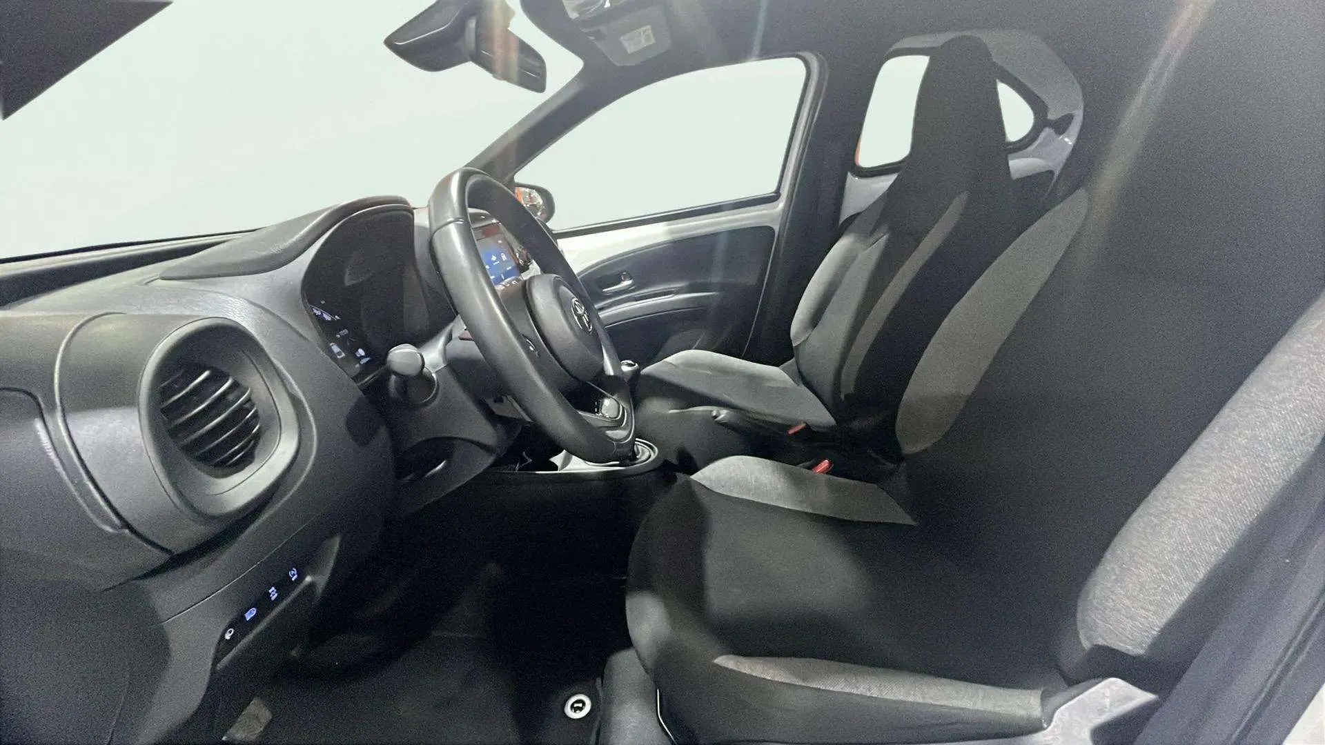 Toyota Aygo X 1.0 VVT-I Chic - foto 22