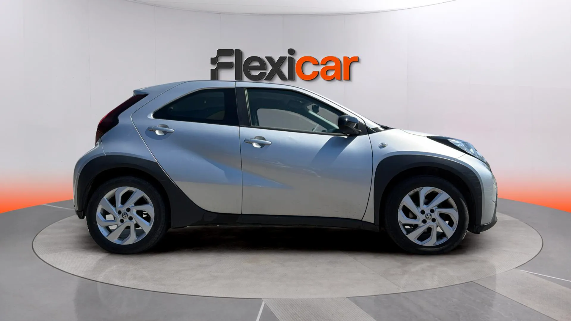 Toyota Aygo X 1.0 VVT-I Play - foto 8