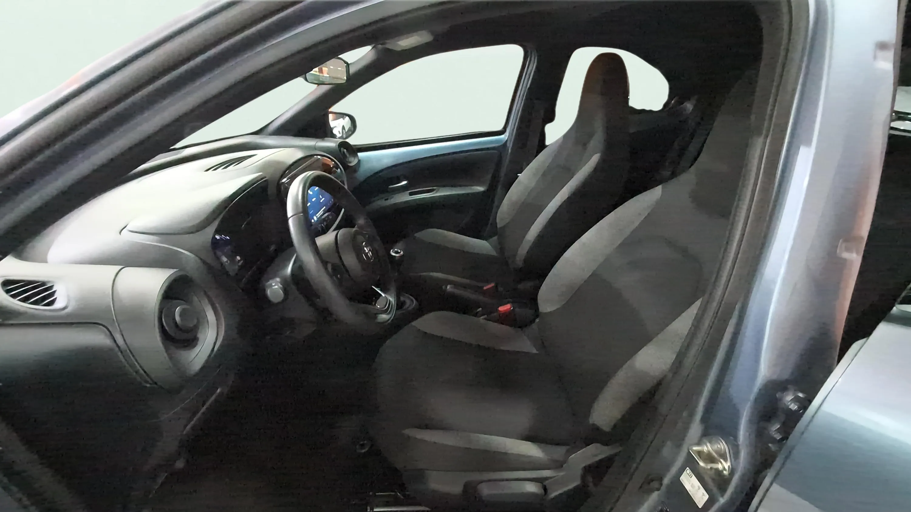 Toyota Aygo X 1.0 VVT-I Chic - foto 13