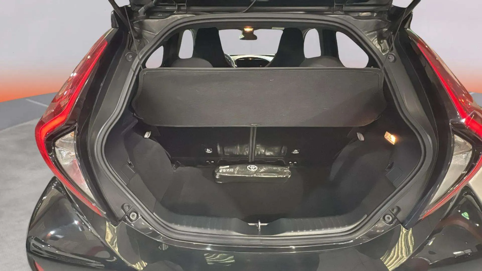 Toyota Aygo X 1.0 VVT-I Chic - foto 9