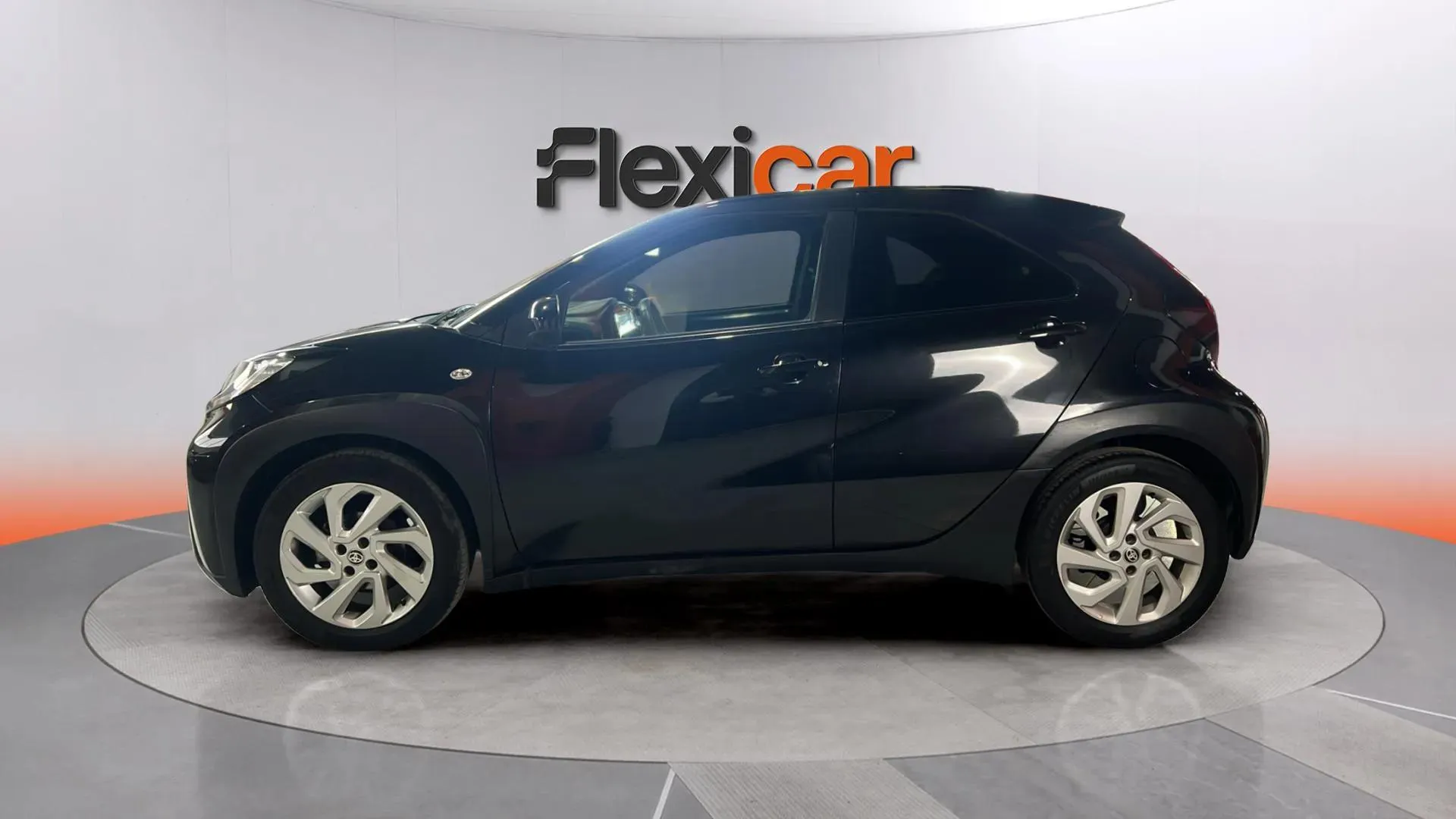 Toyota Aygo X 1.0 VVT-I Chic - foto 4
