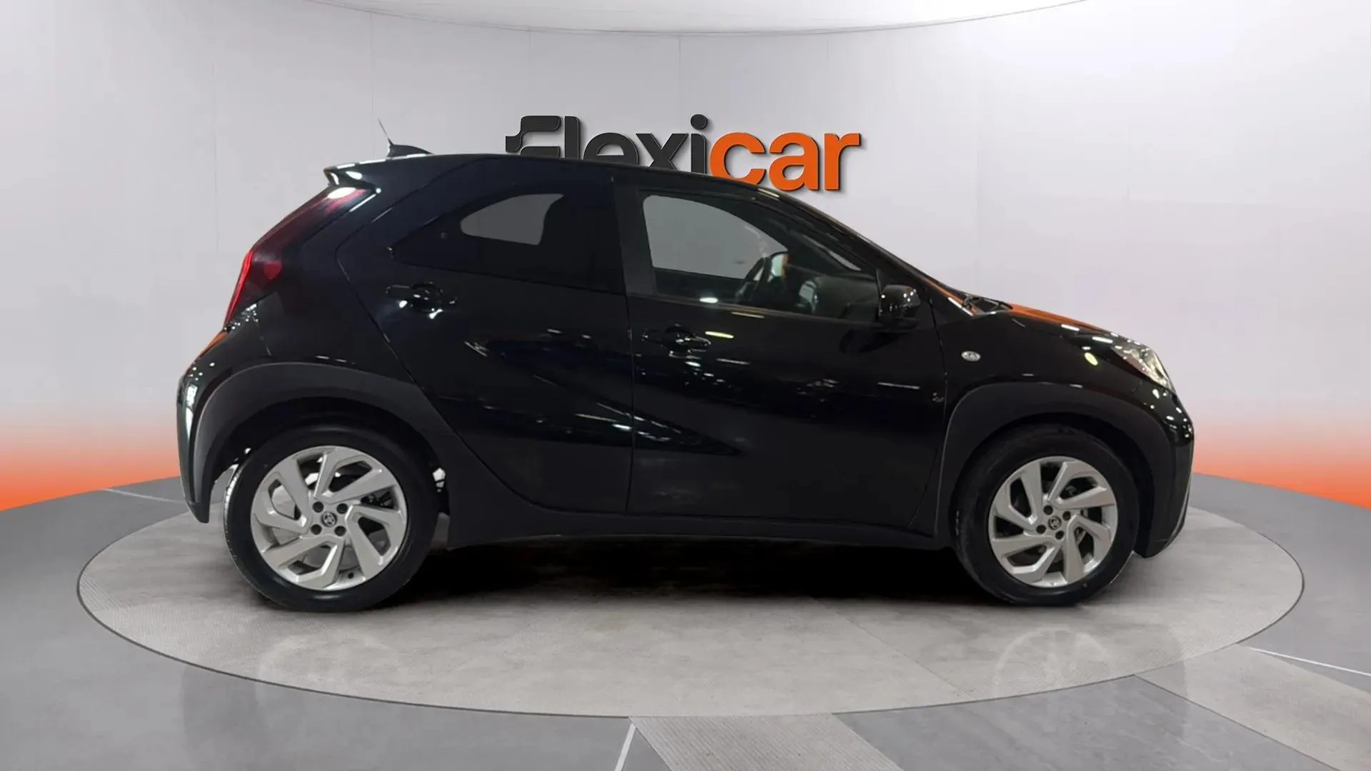 Toyota Aygo X 1.0 VVT-I Chic - foto 3