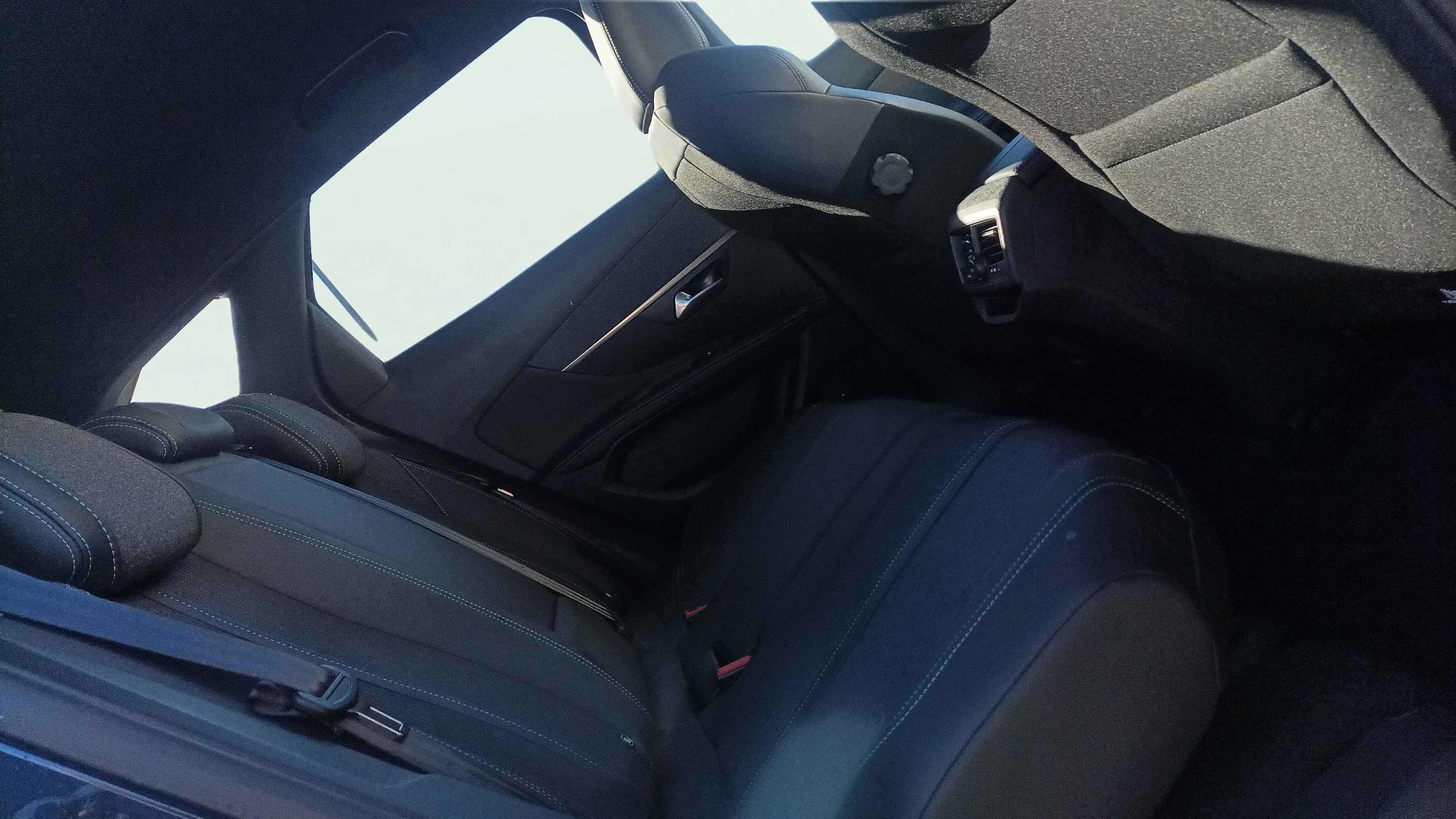 Peugeot 3008 1.5 BlueHDi Active Pack EAT8 - foto 19