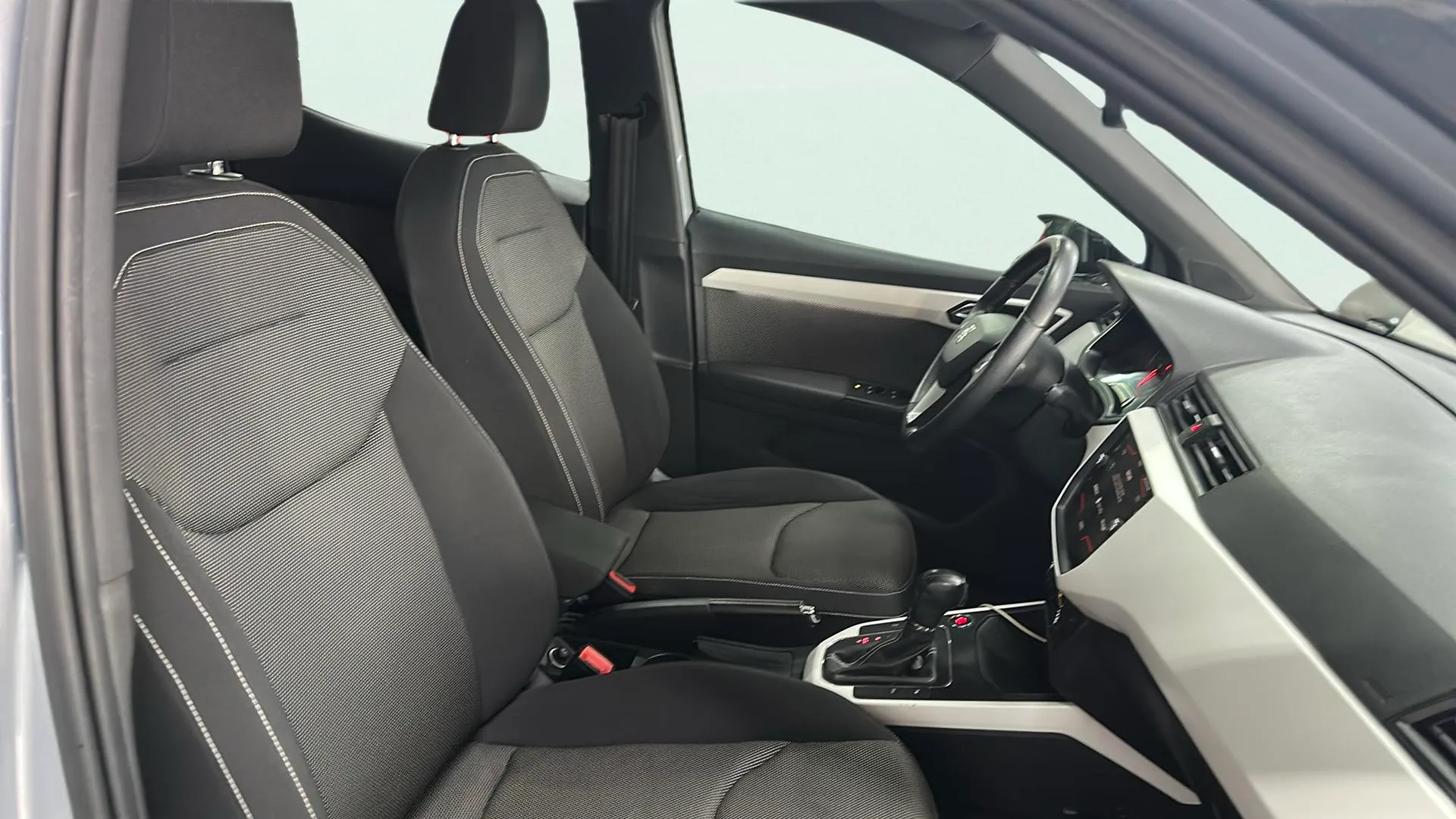 SEAT Arona 1.0 TSI DSG Xcellence Eco - foto 9