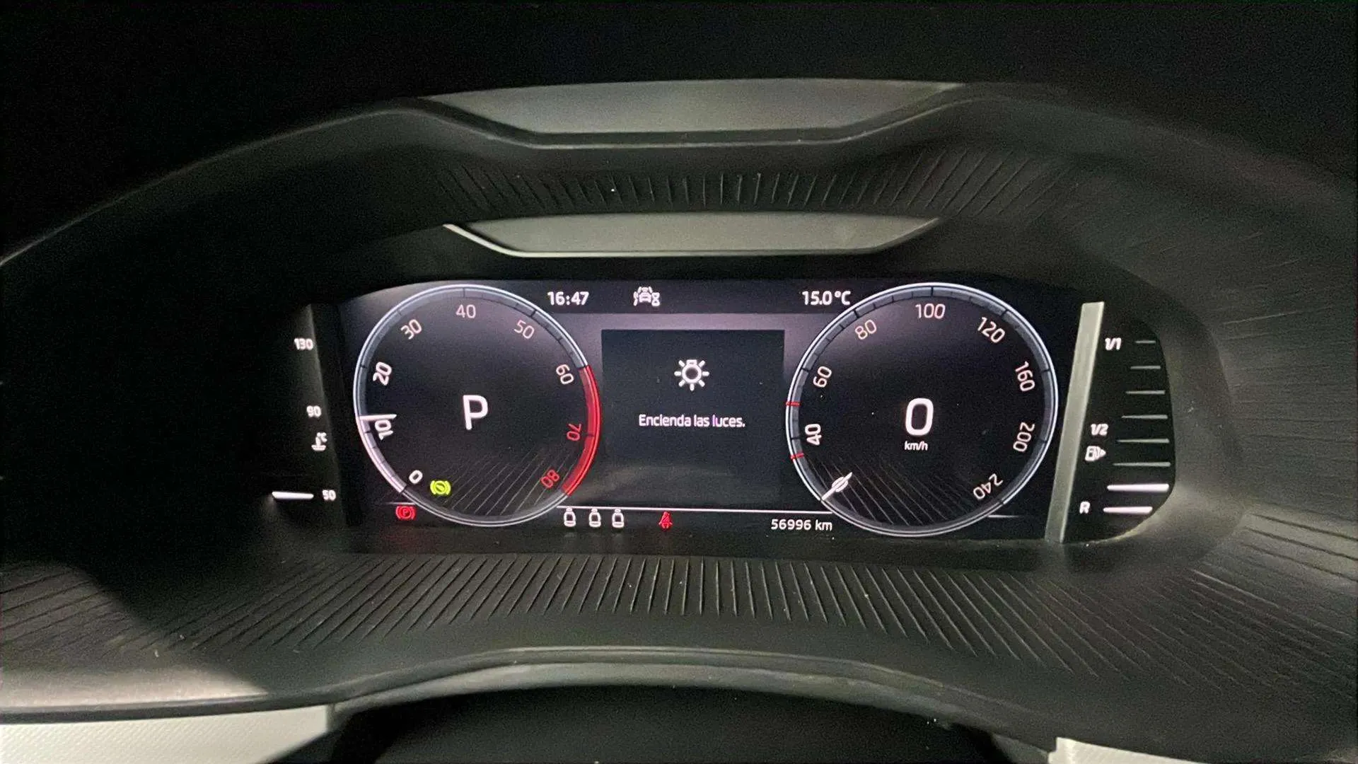Škoda Kamiq 1.5 TSI DSG Ambition - foto 15