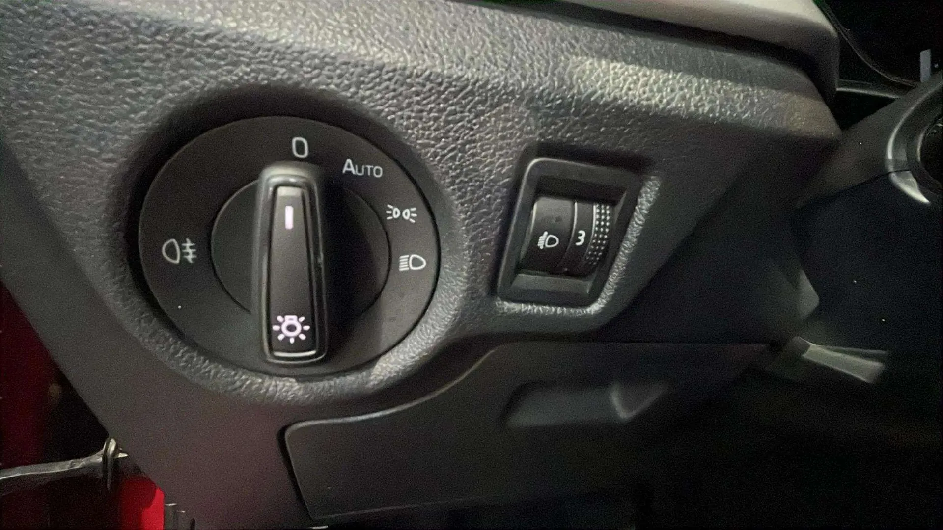Škoda Kamiq 1.5 TSI DSG Ambition - foto 18