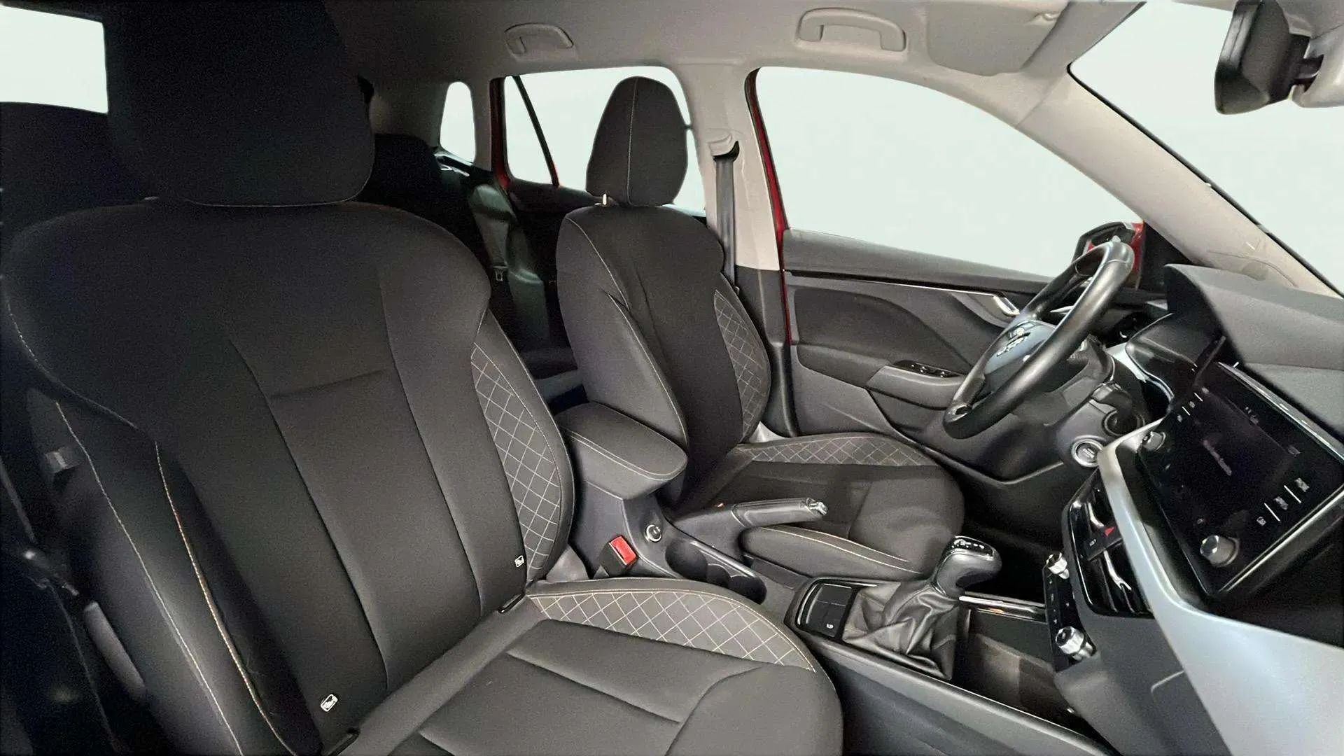 Škoda Kamiq 1.5 TSI DSG Ambition - foto 16