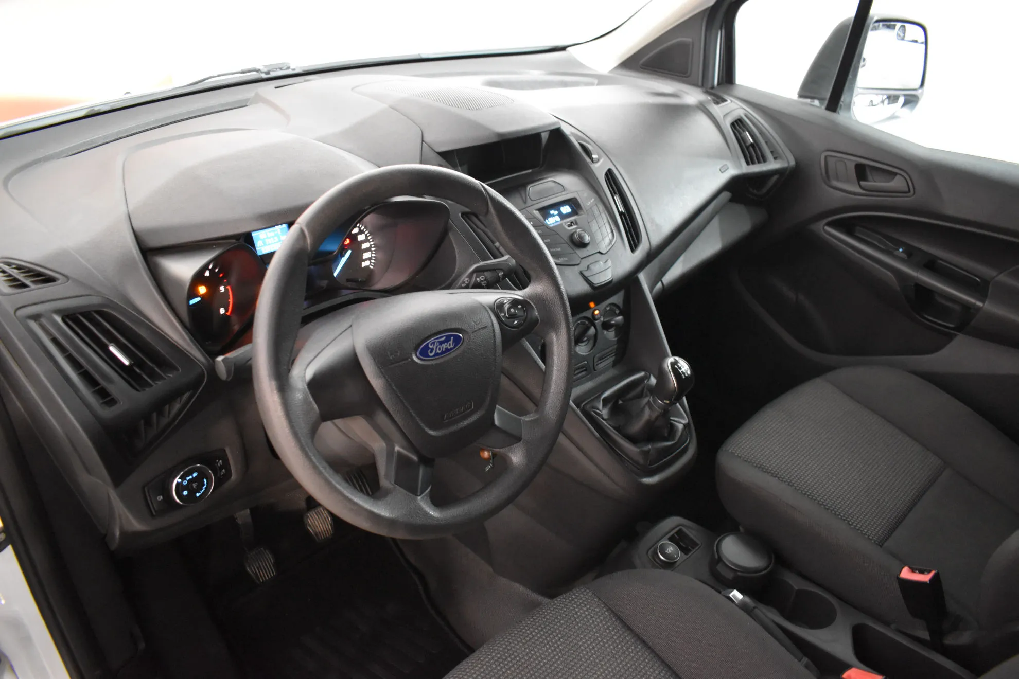Ford Transit Connect Kombi 1.5 TDCi Ambiente 220 L1 (M1) - foto 19