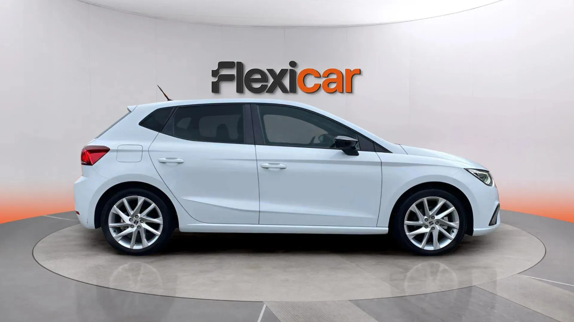 SEAT Ibiza 1.0 TSI FR Plus - foto 2