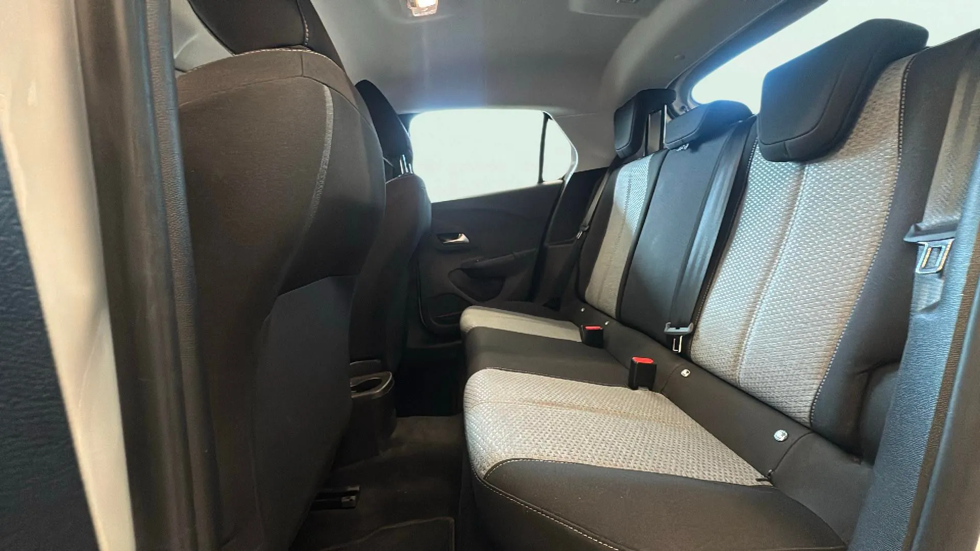 Opel Corsa 1.2 XEL Edition - foto 11