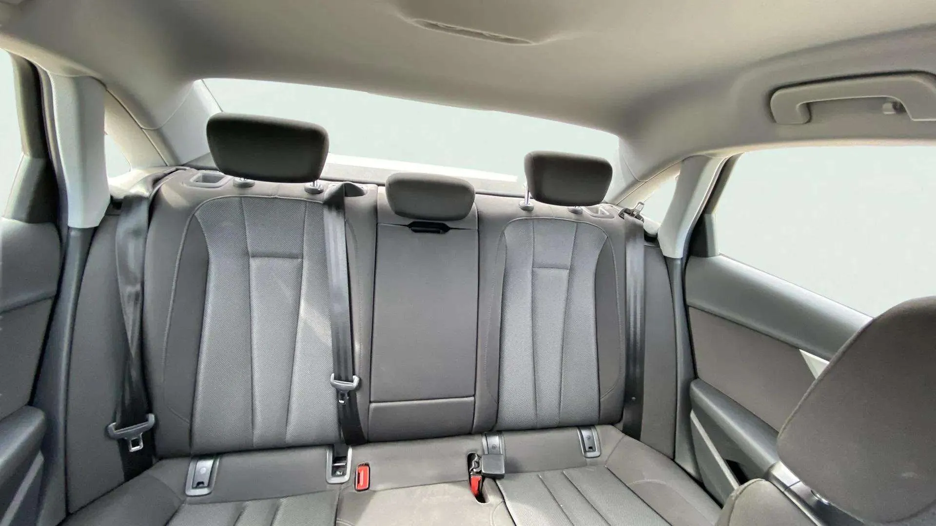 Audi A4 Advanced 30 TDI S tronic - foto 15